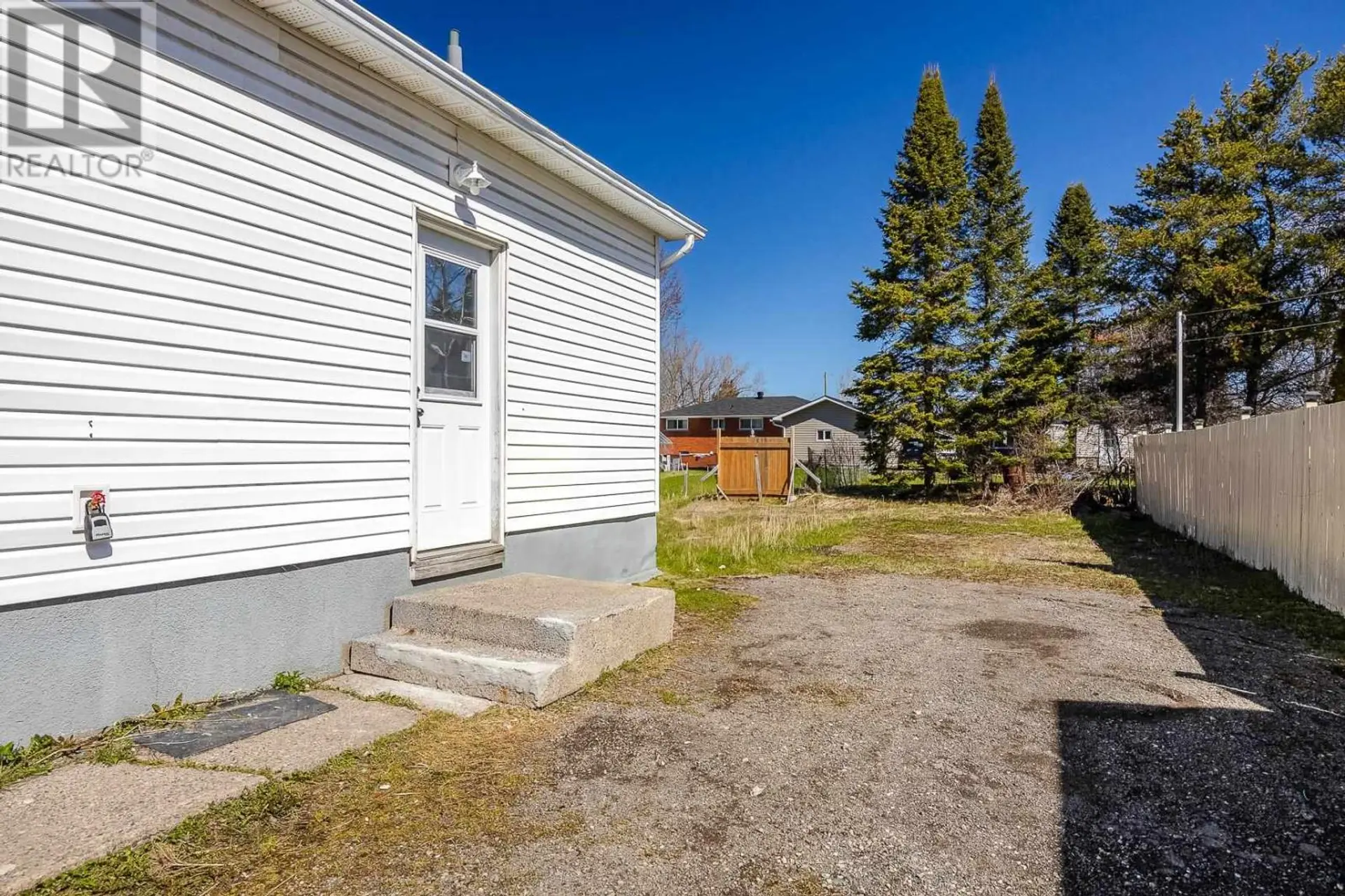 48 Churchill AVE - Image 3