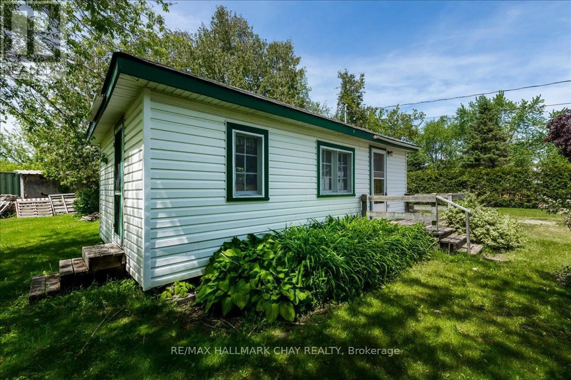 1056 EWART STREET - Image 2