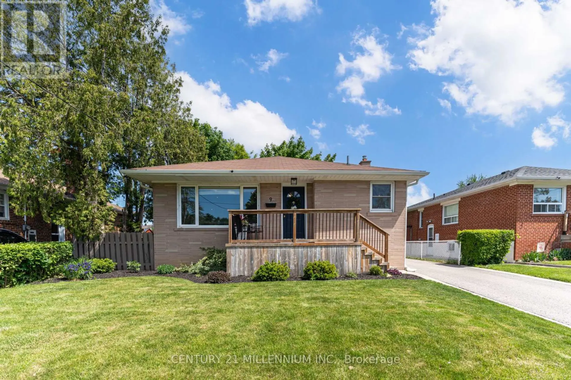 9 PRINCE CHARLES DRIVE - Image 1