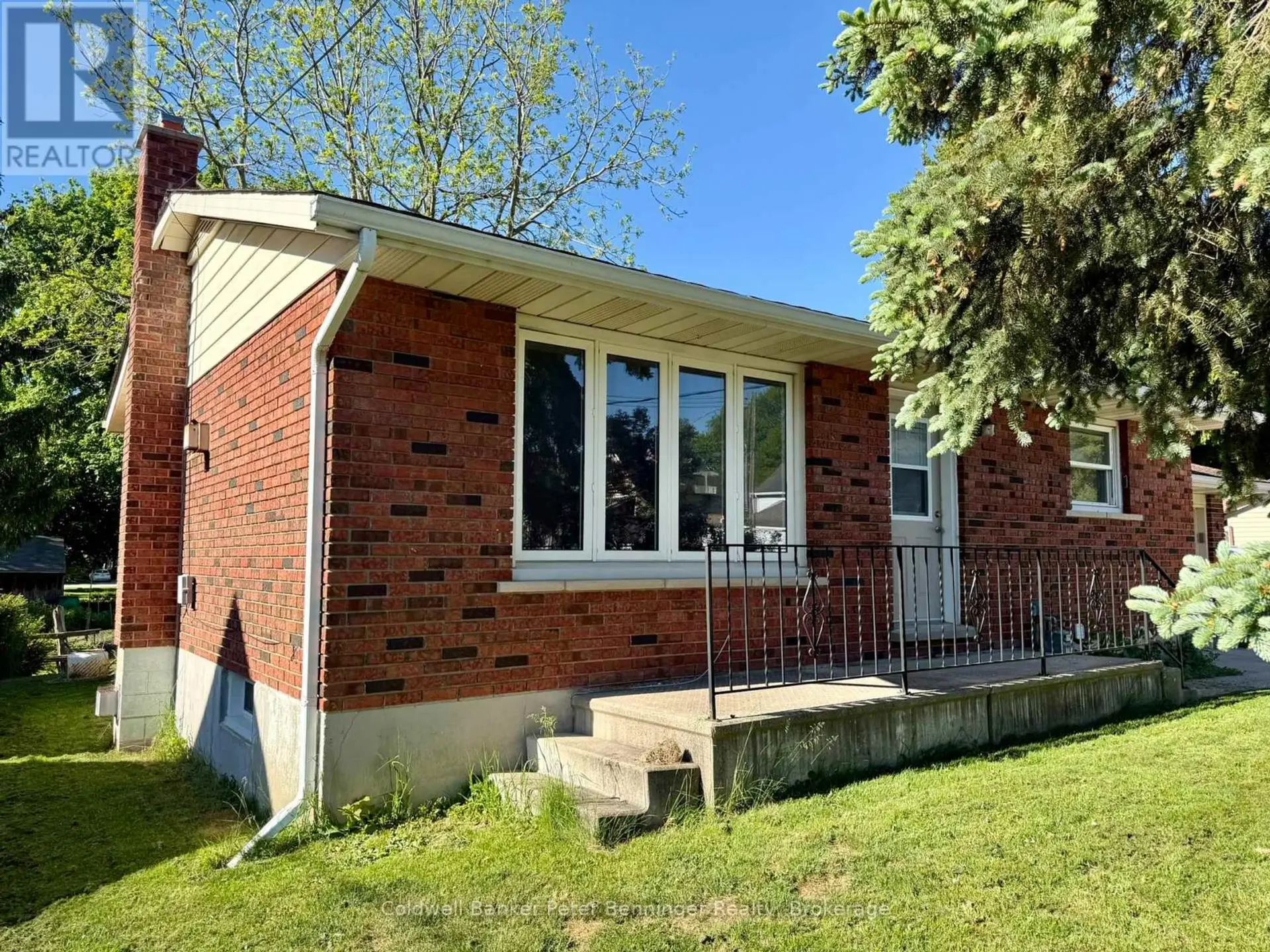 4 HURON STREET - Image 2
