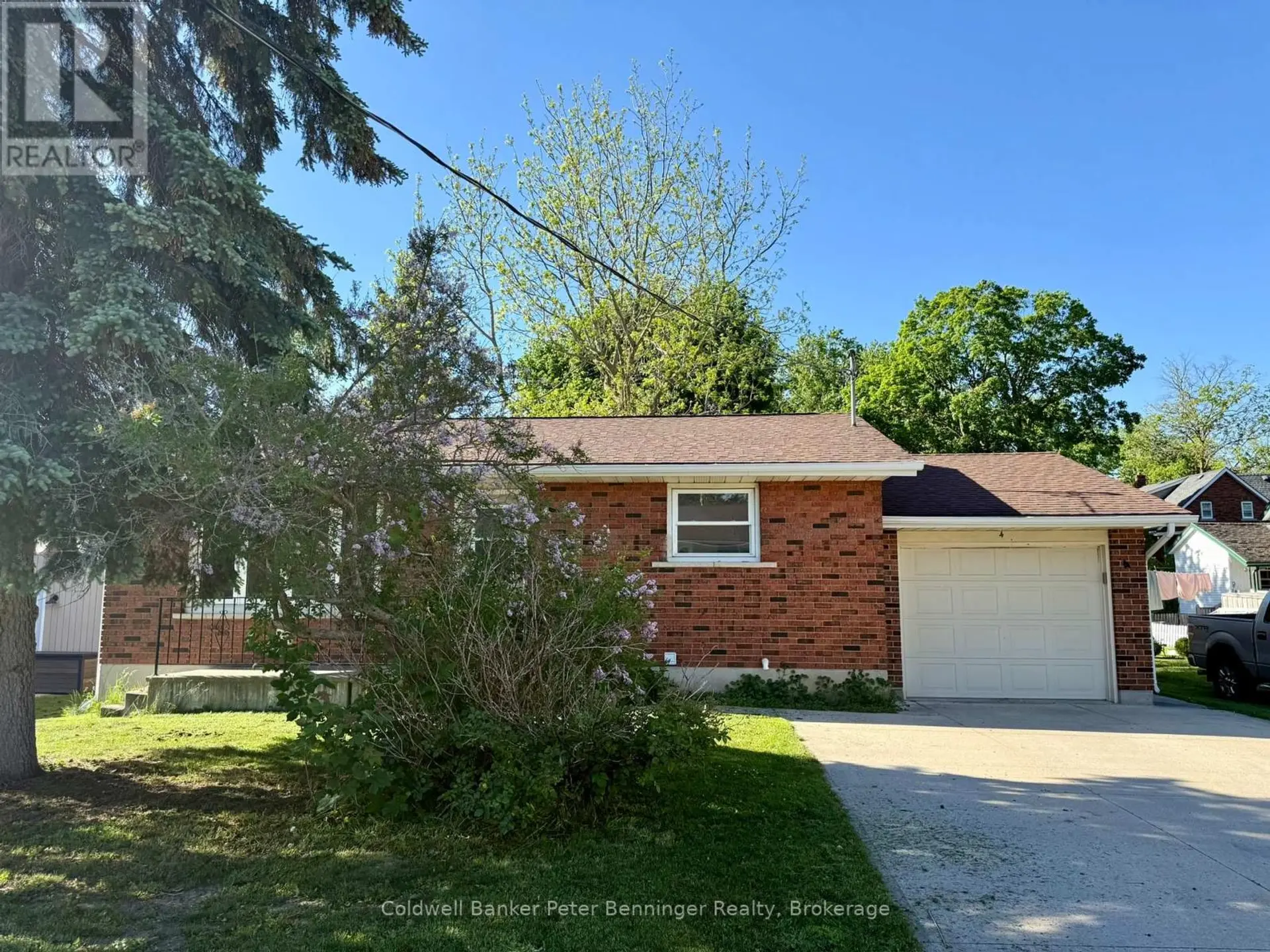 4 HURON STREET - Image 3