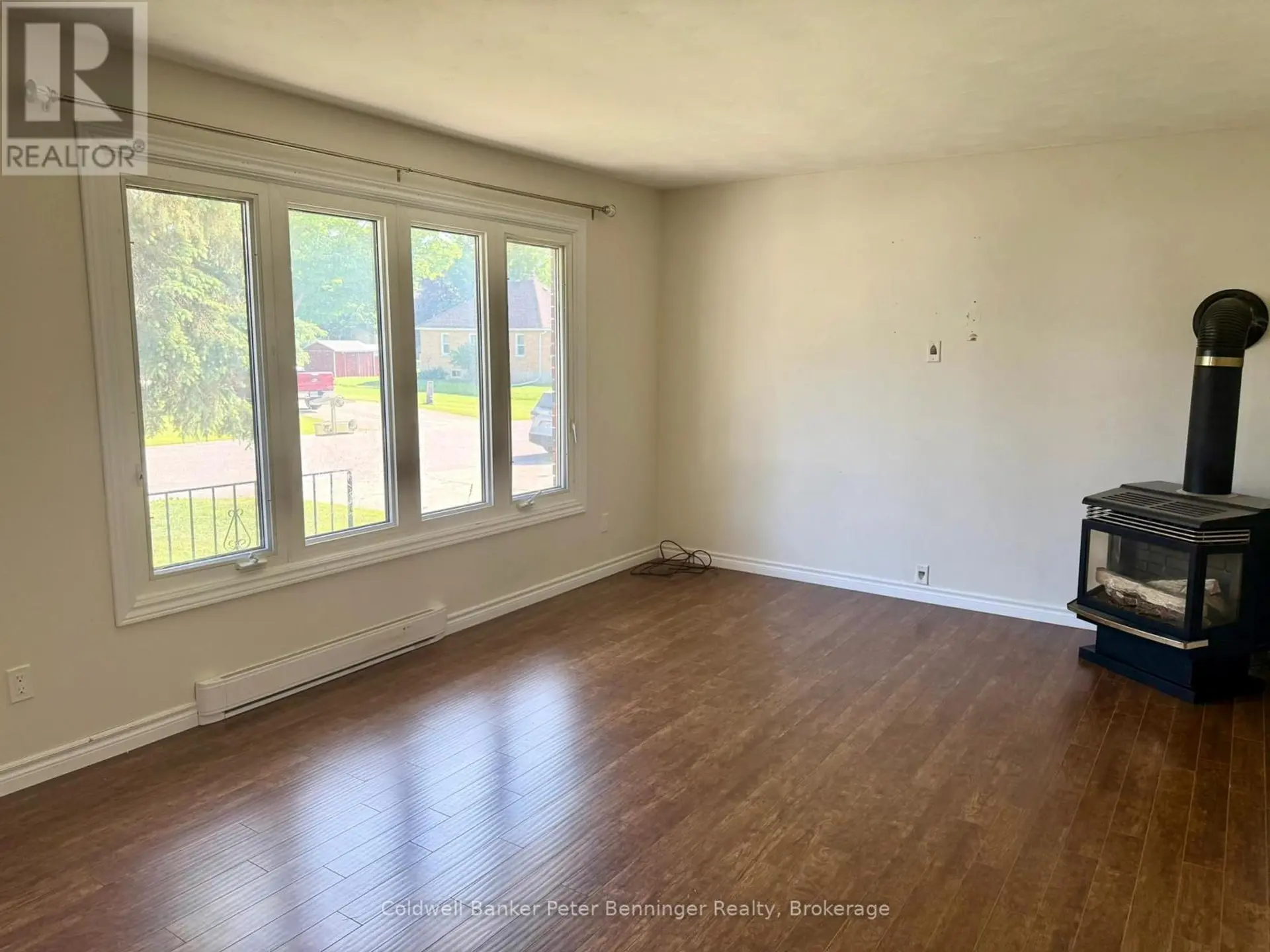 4 HURON STREET - Image 4