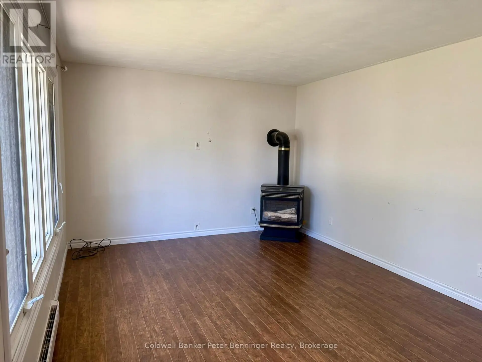 4 HURON STREET - Image 5