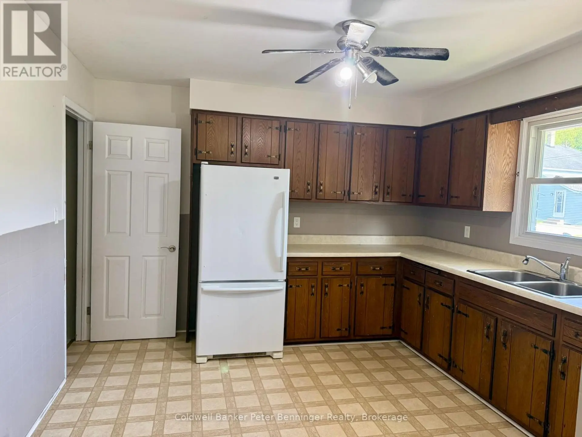 4 HURON STREET - Image 6