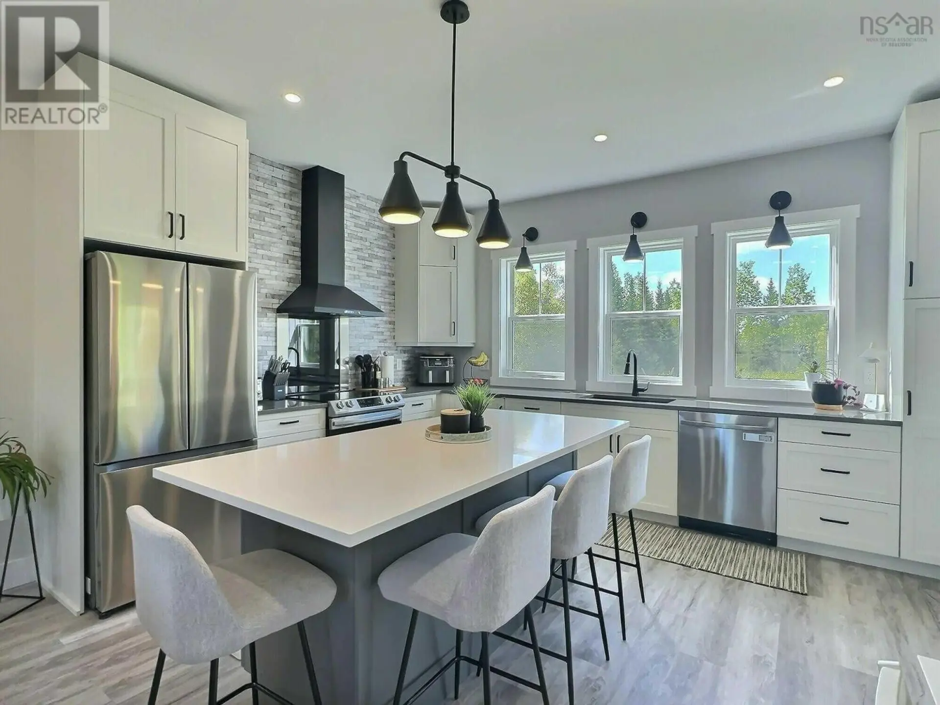 94 Tyler Avenue - Image 2