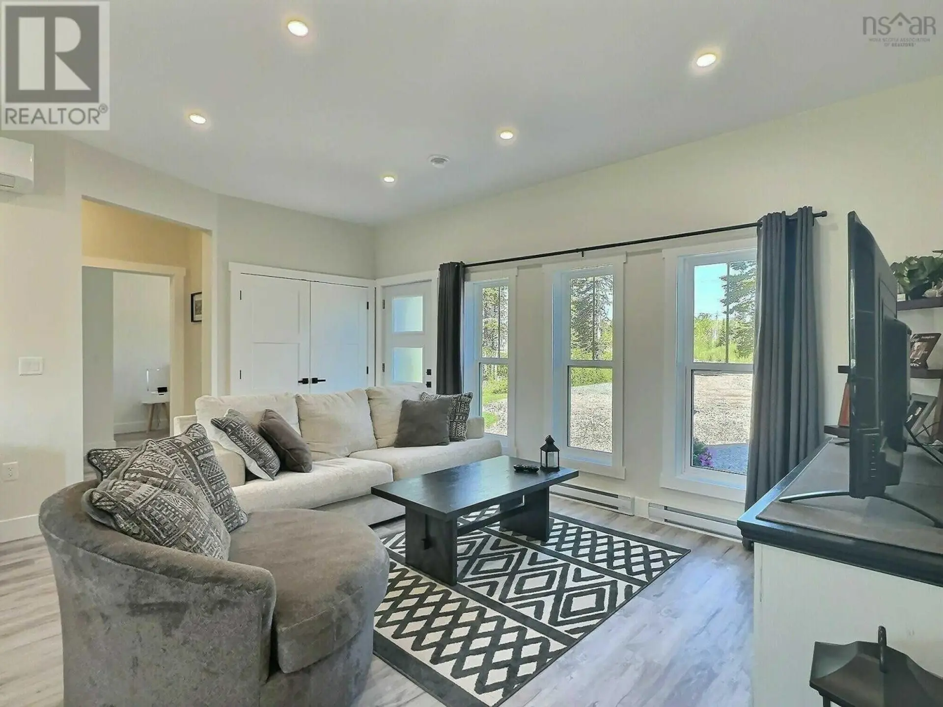 94 Tyler Avenue - Image 5