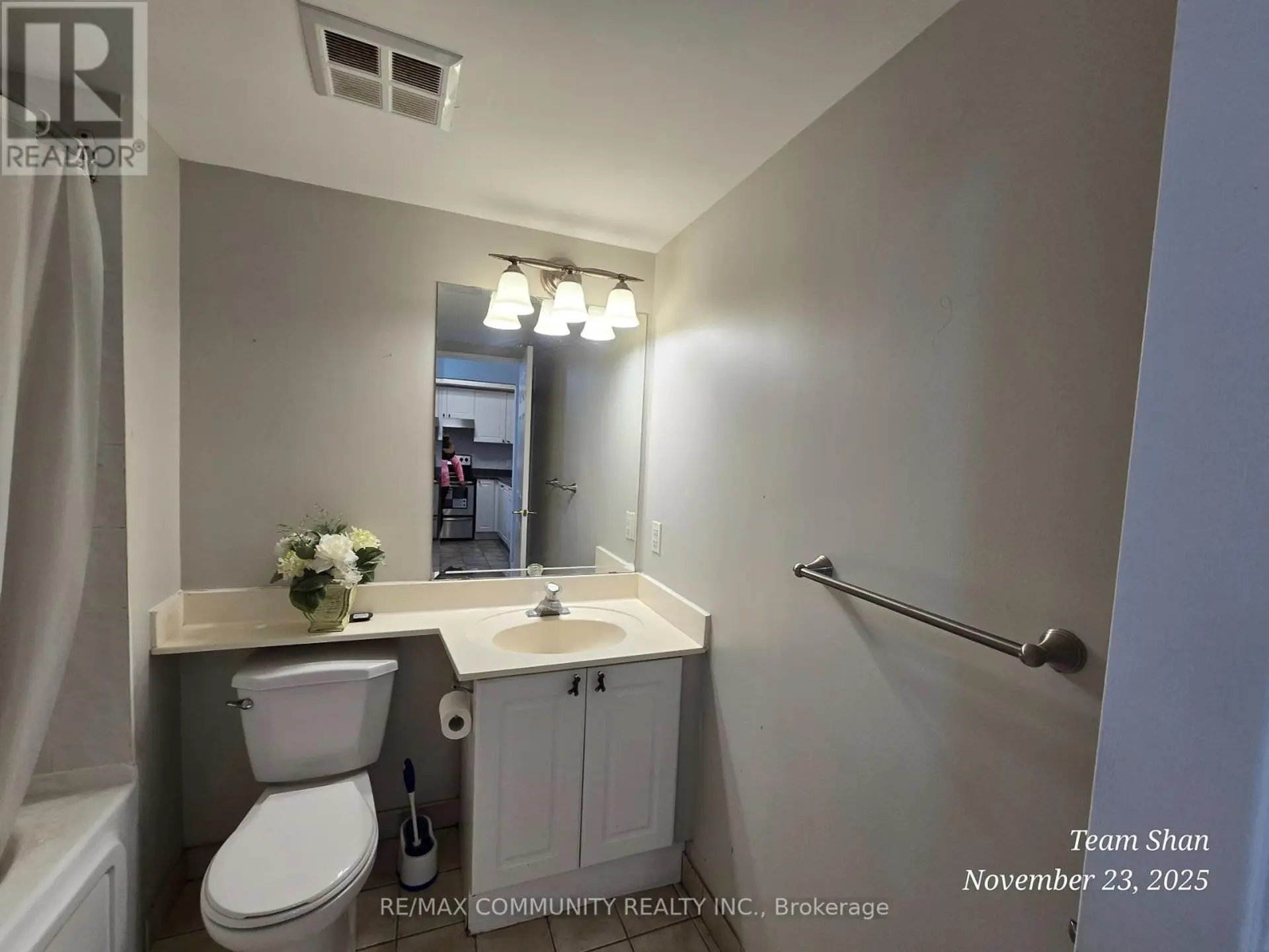 #PH302 1 LEE CENTERE DRIVE - Image 12