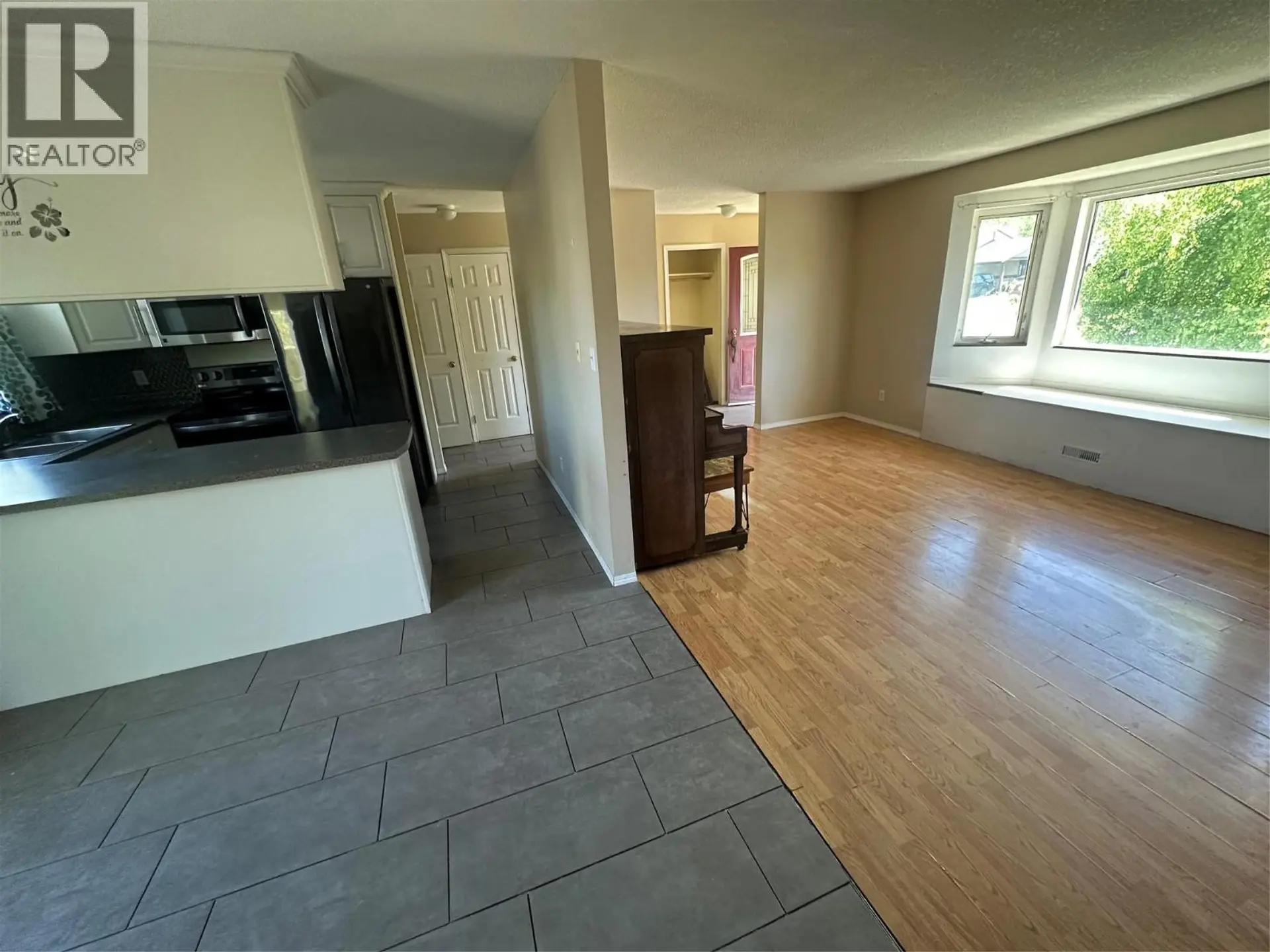 4108 52A Place NE - Image 5