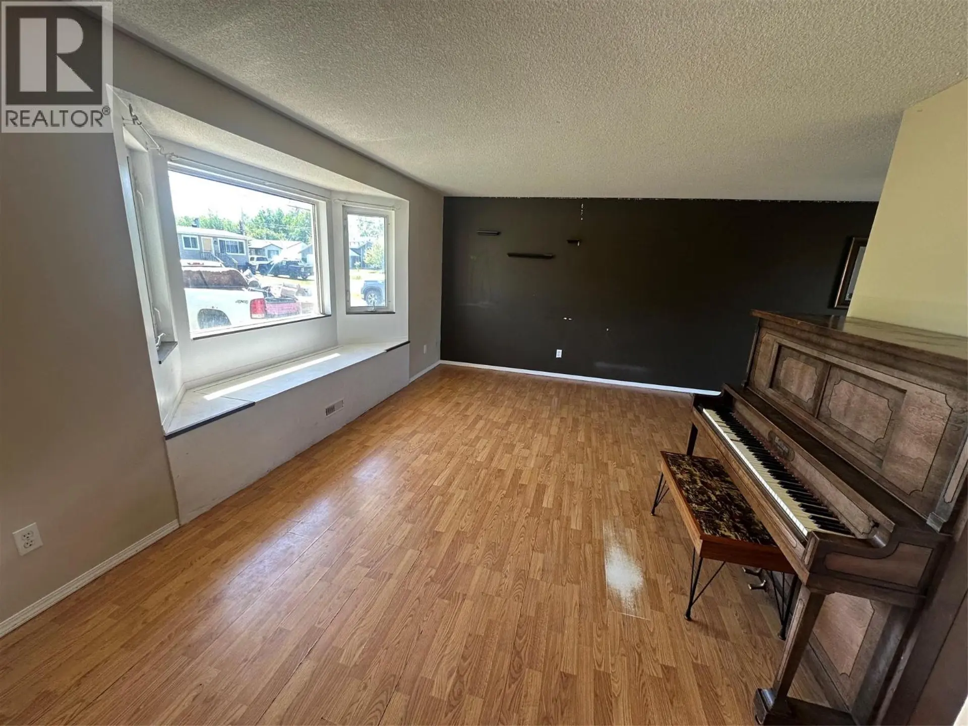 4108 52A Place NE - Image 6