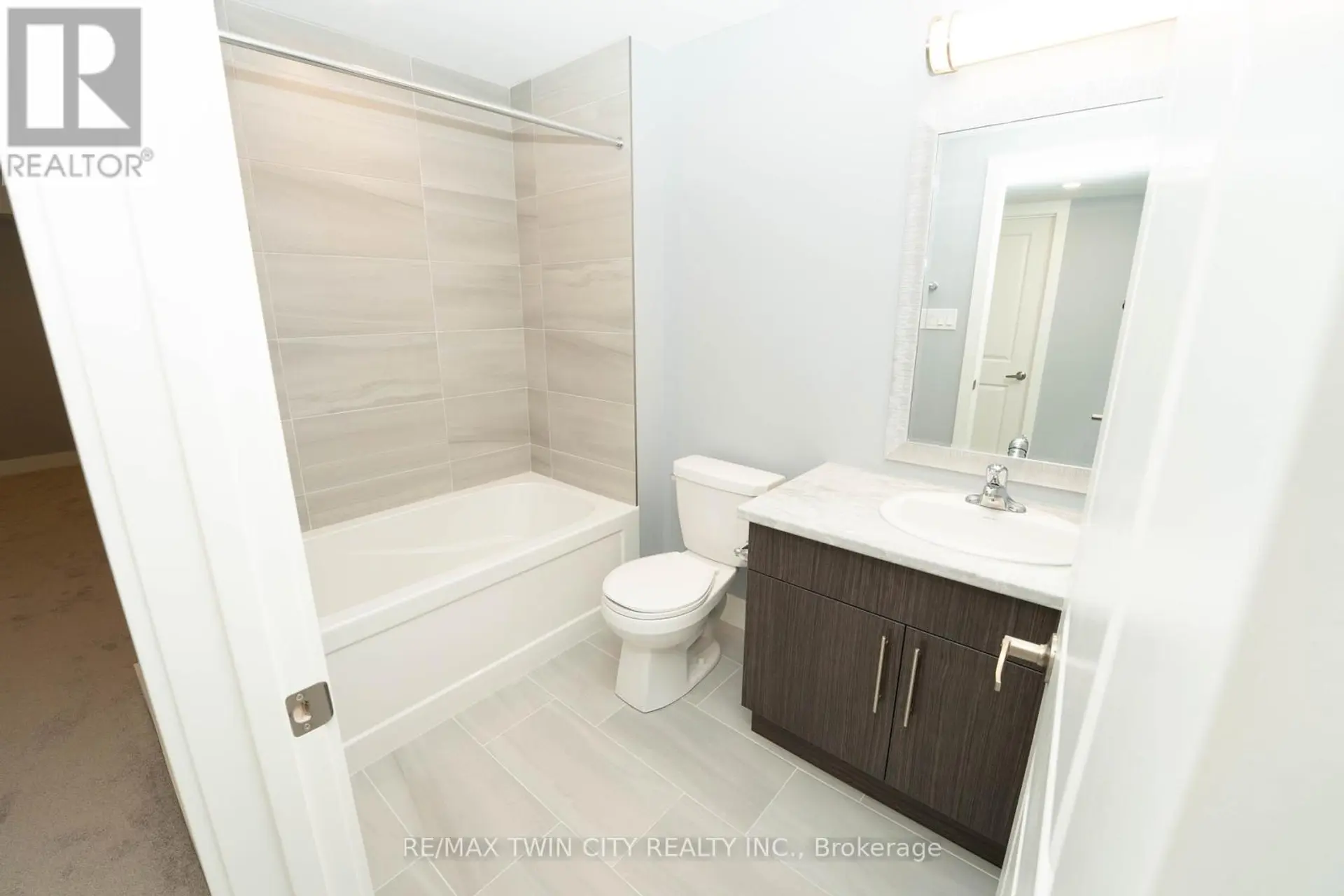 2084 EVANS BOULEVARD - Image 7