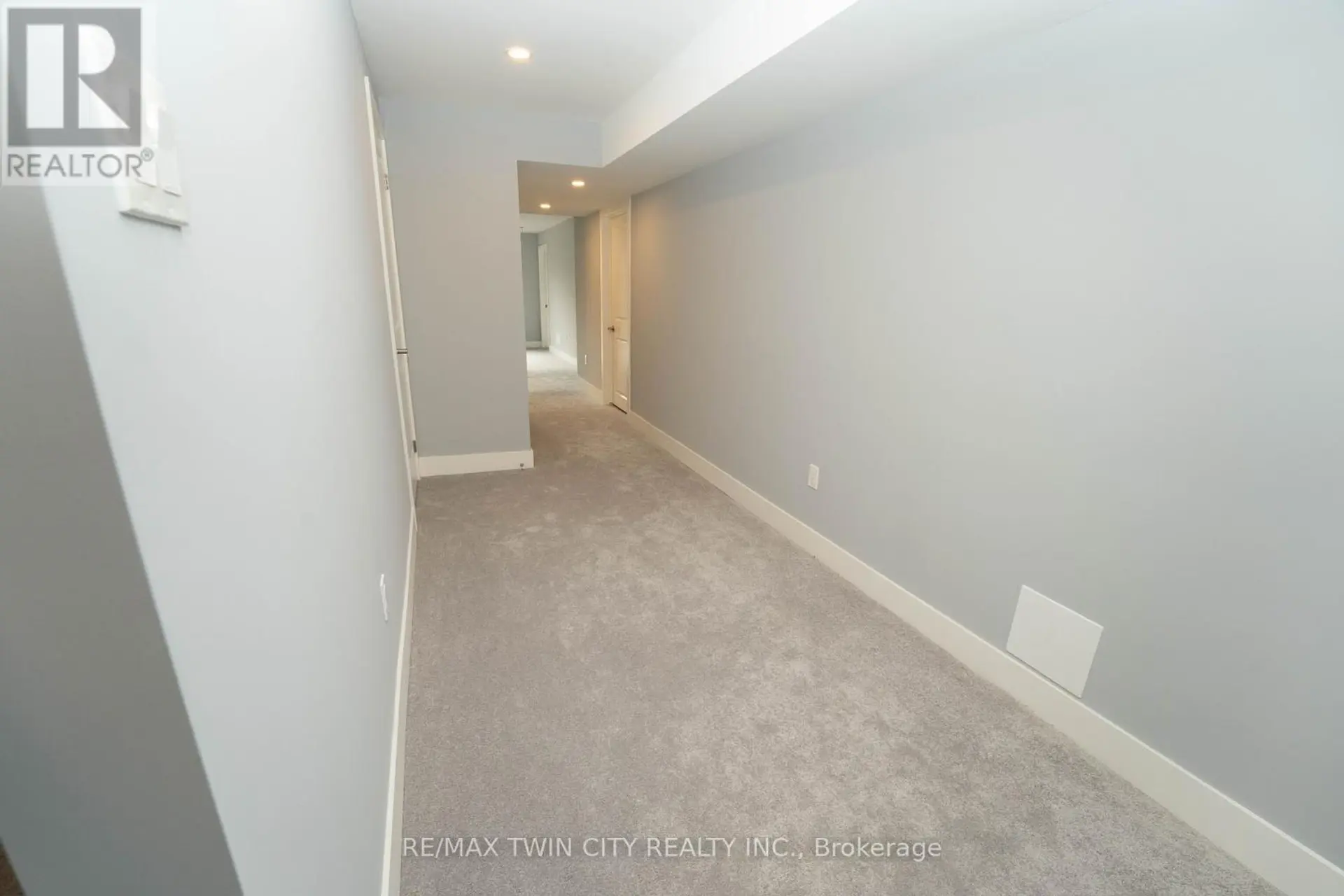 2084 EVANS BOULEVARD - Image 8