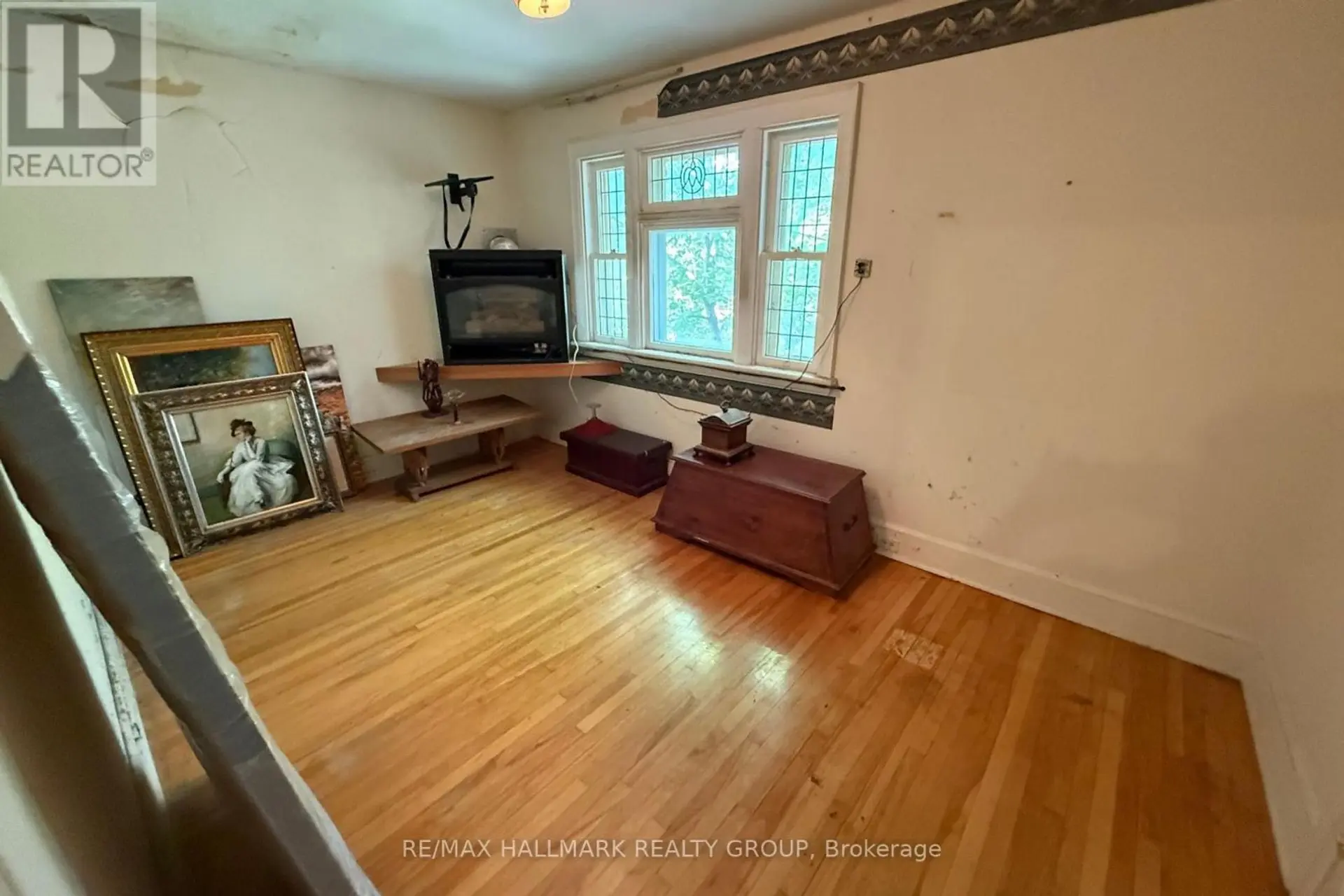 142 CLARENDON AVENUE - Image 11