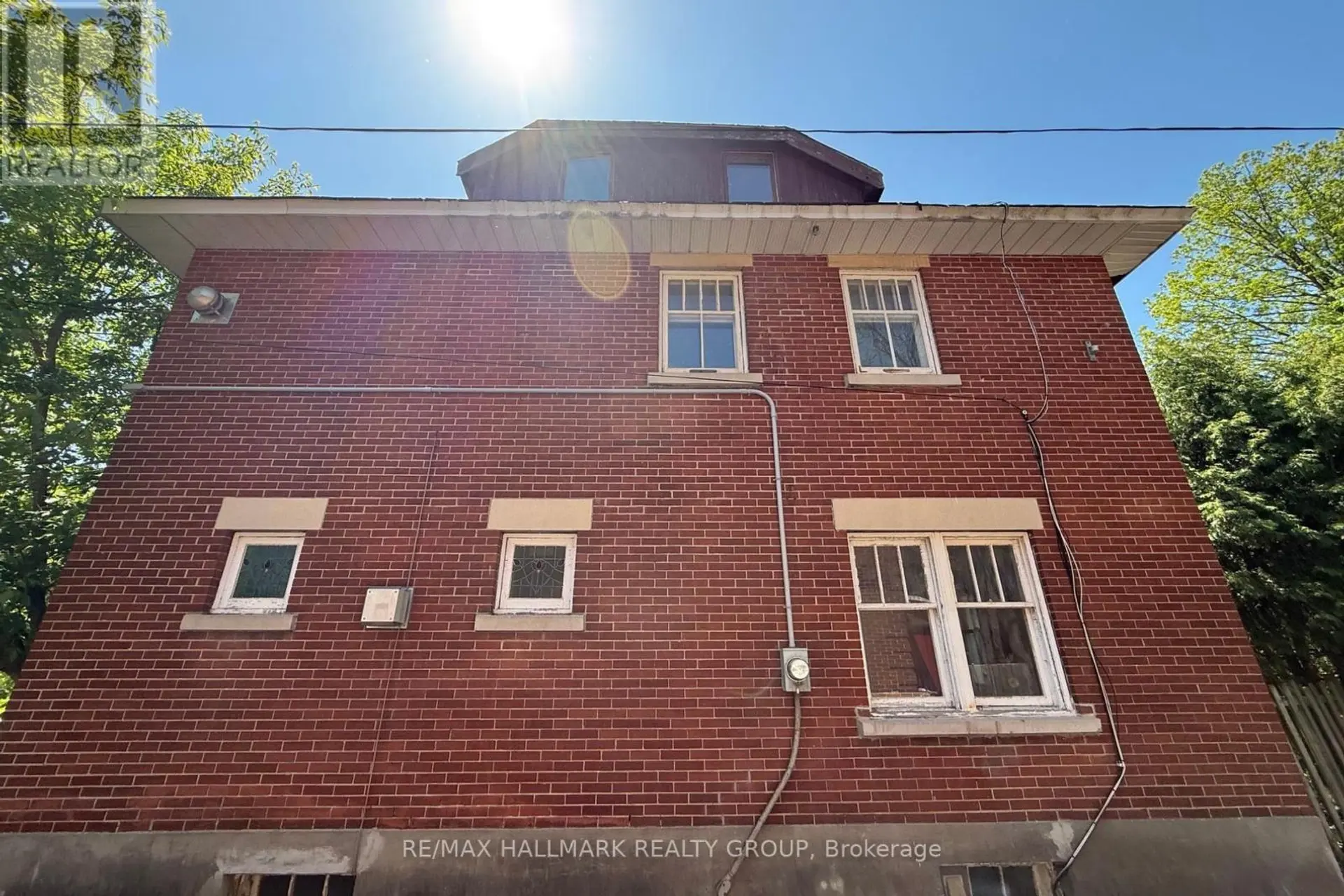 142 CLARENDON AVENUE - Image 15