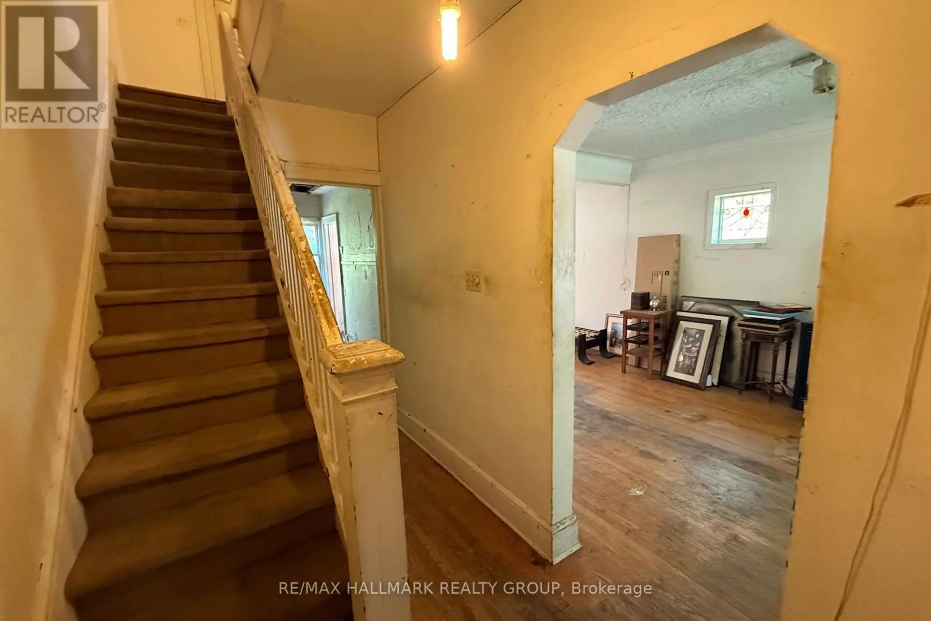 142 CLARENDON AVENUE - Image 7