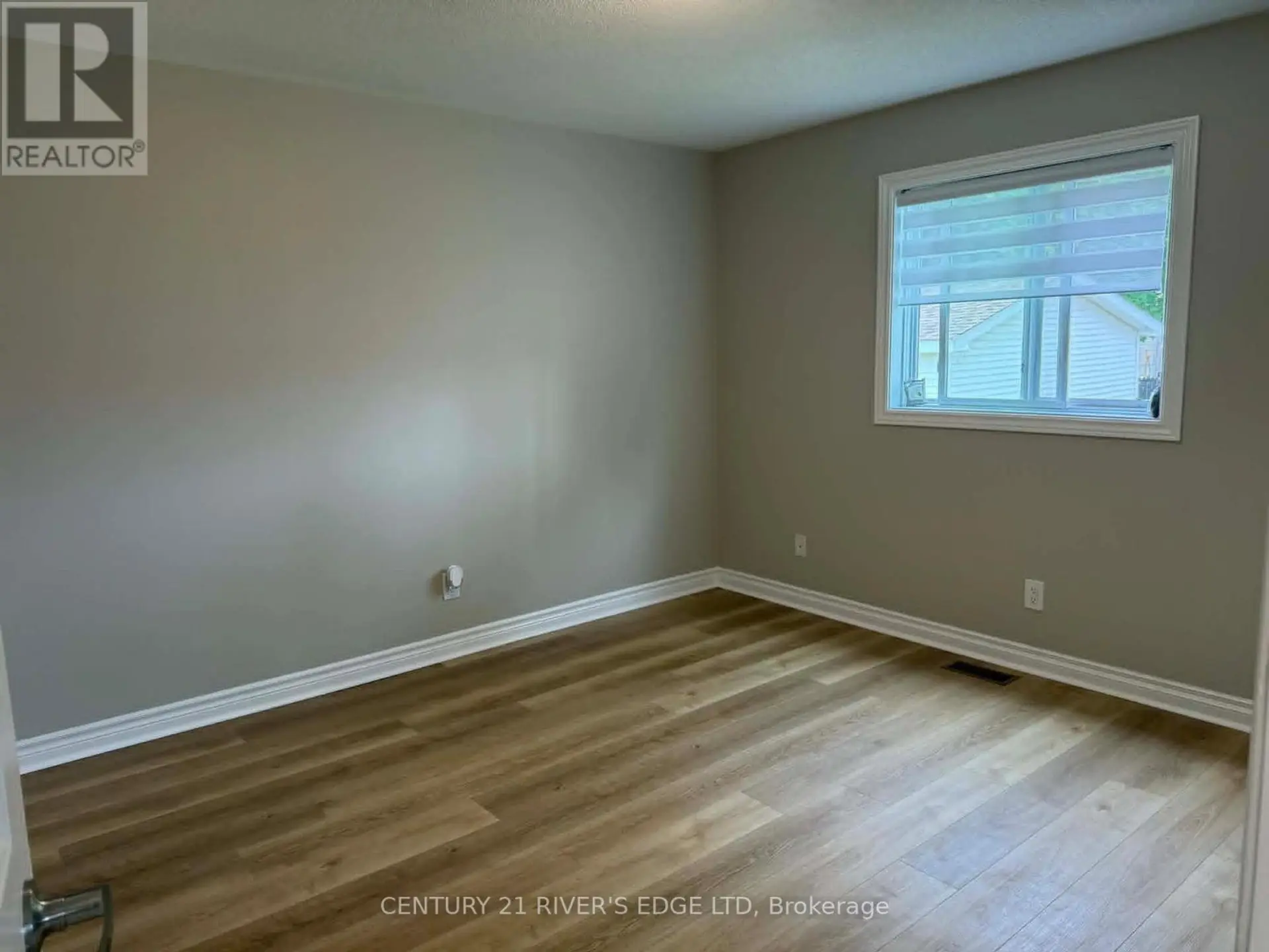 72 ST LAWRENCE STREET - Image 12