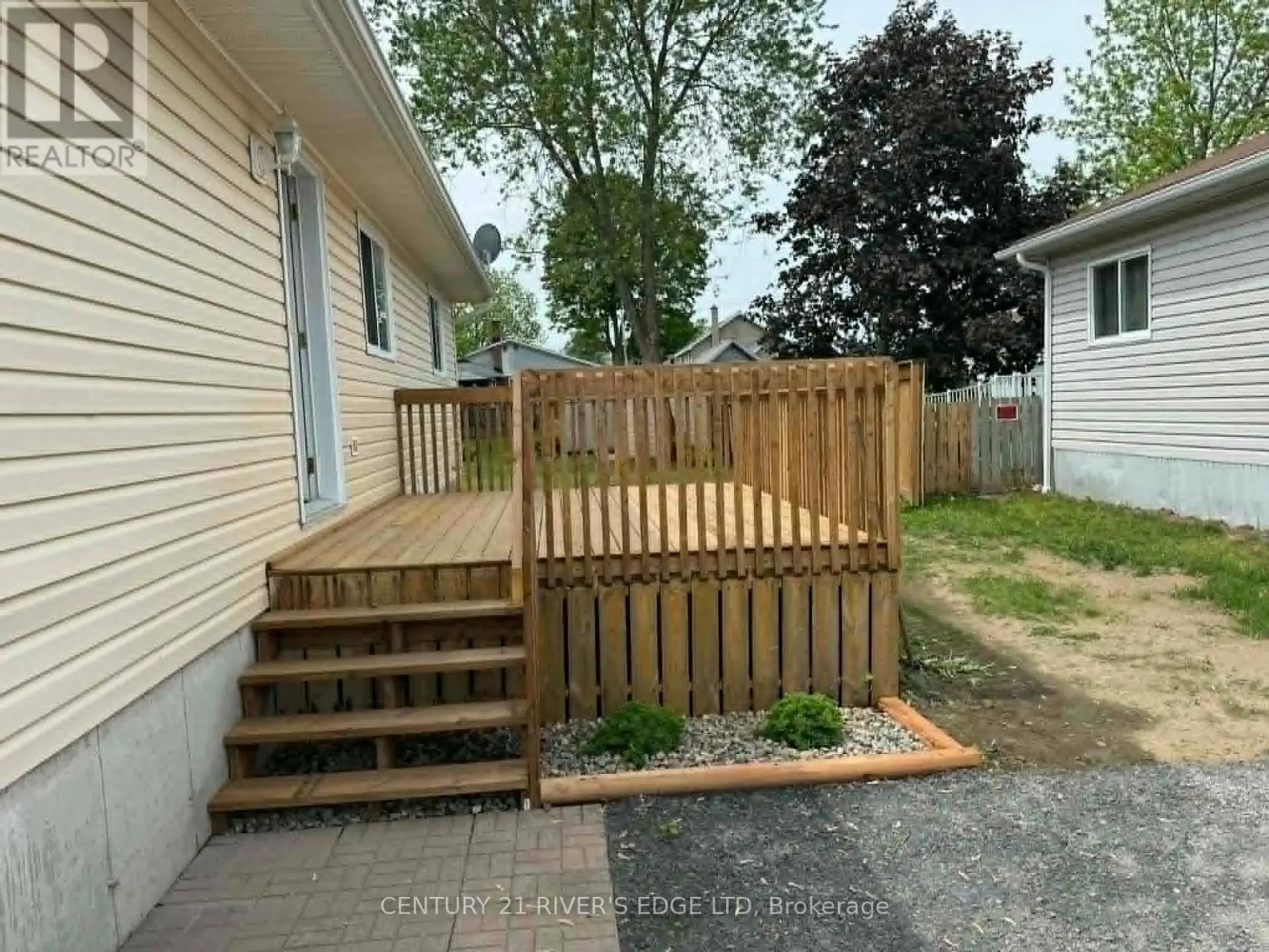 72 ST LAWRENCE STREET - Image 4