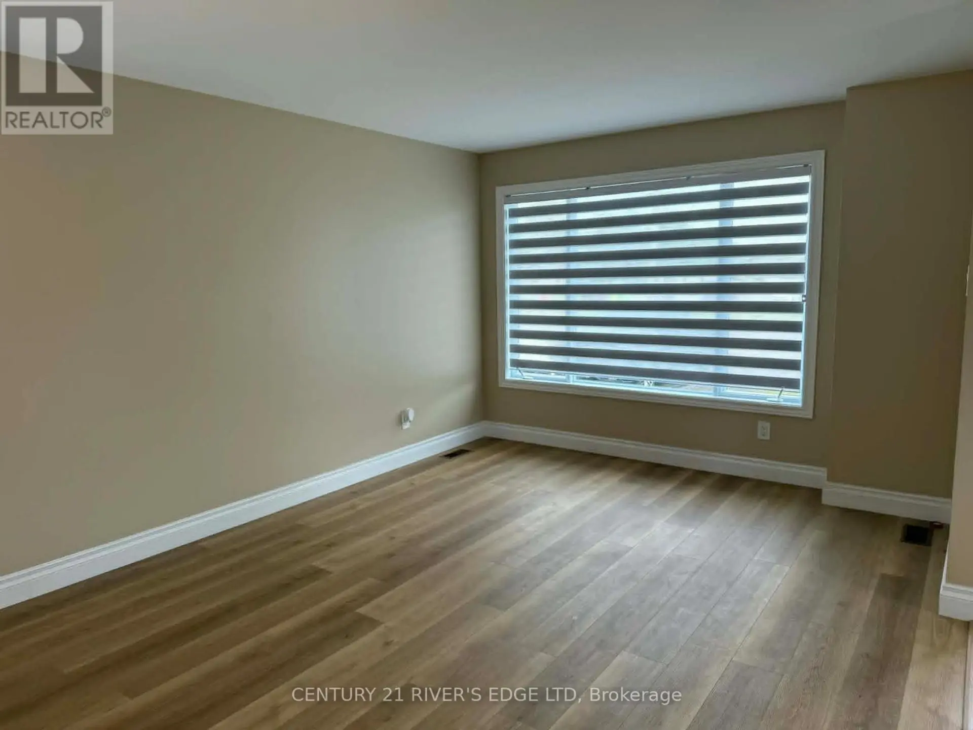 72 ST LAWRENCE STREET - Image 8
