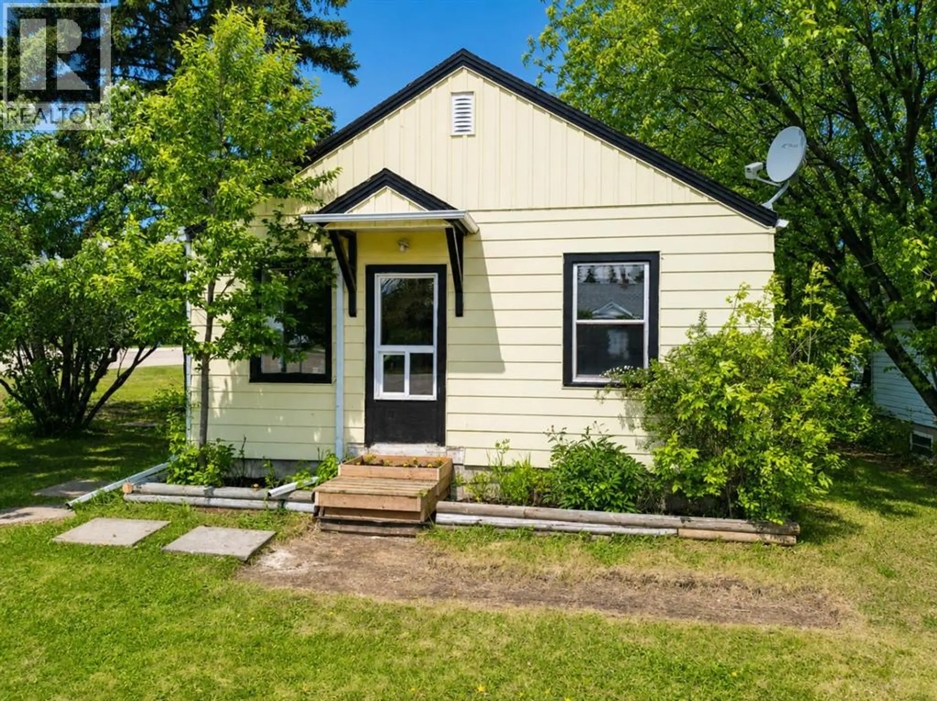 4732 52 Street - Image 1