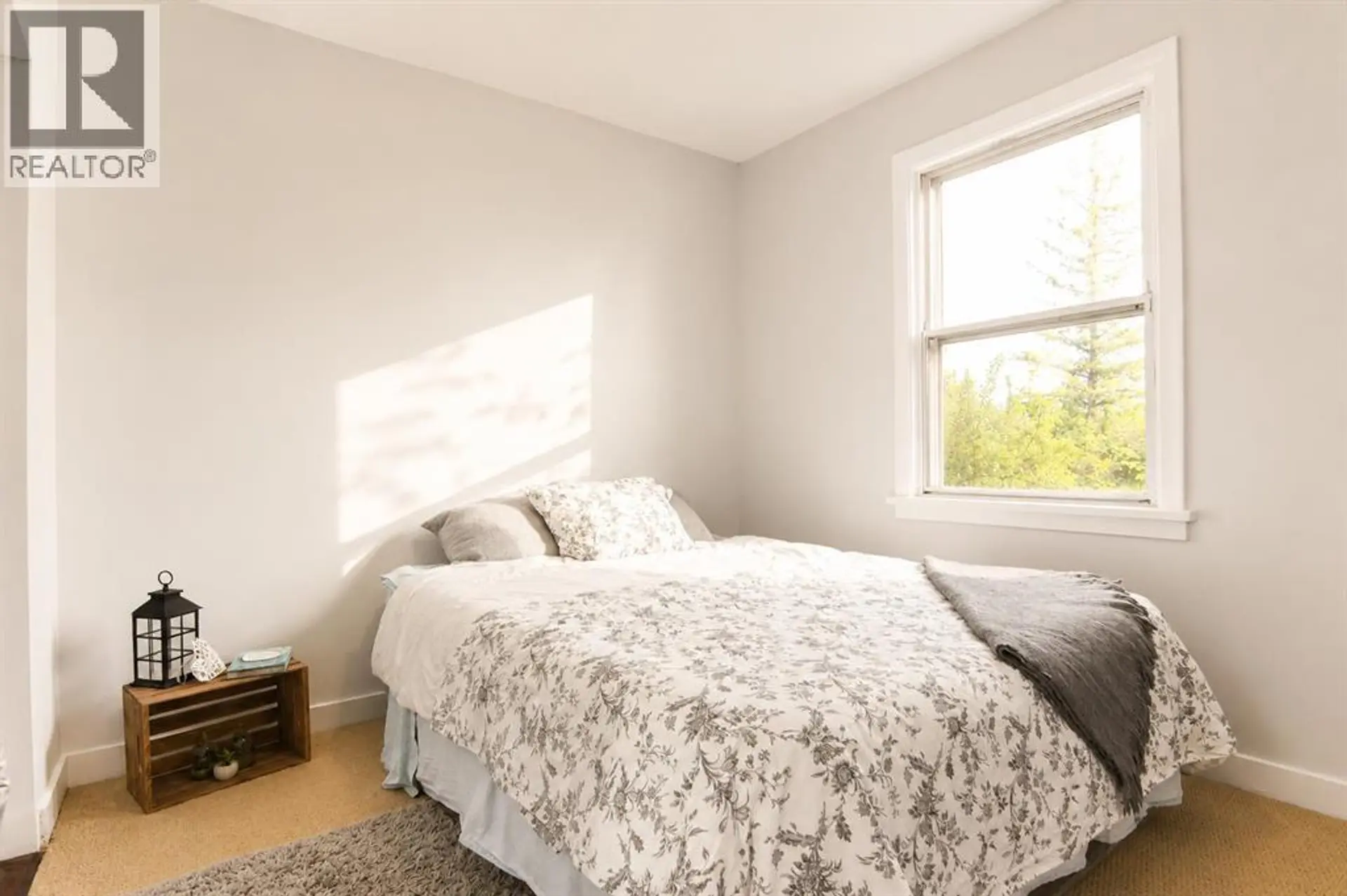 4732 52 Street - Image 12