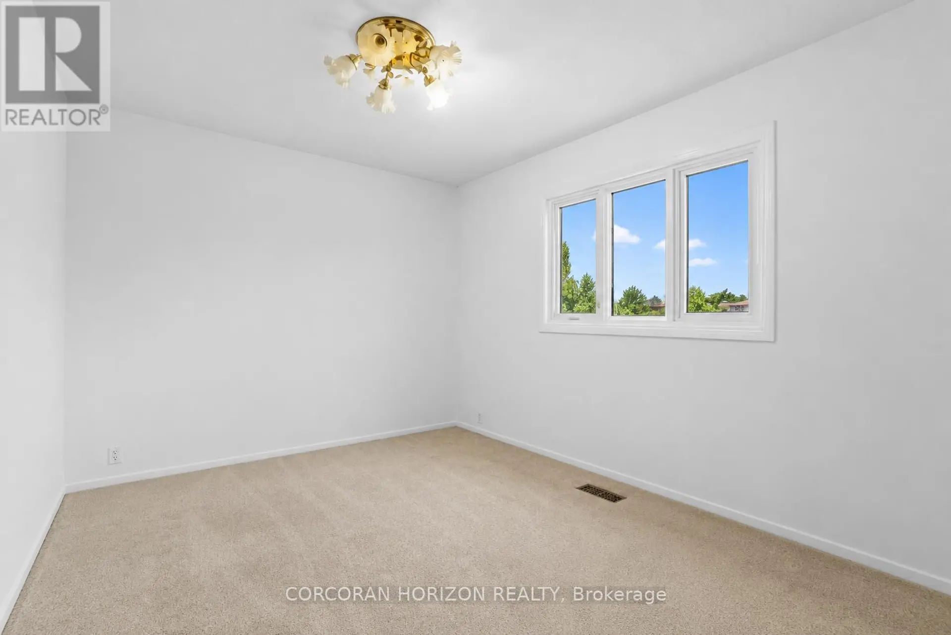 28 CHAD CRESCENT - Image 14