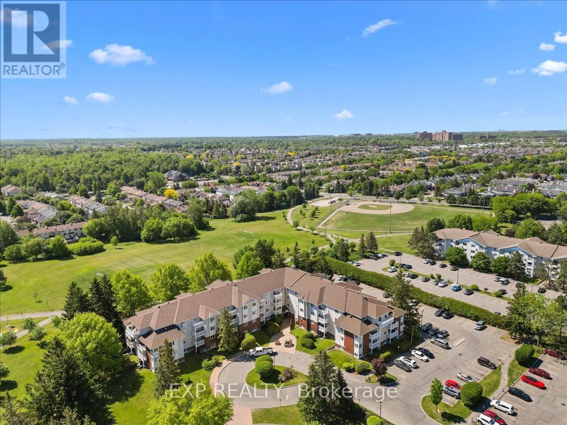 #15 268 LORRY GREENBERG DRIVE - Image 18