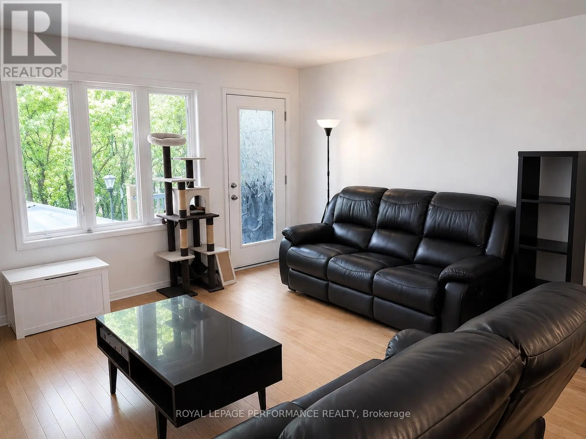 #33 59 STRATHAVEN PRIVATE - Image 10