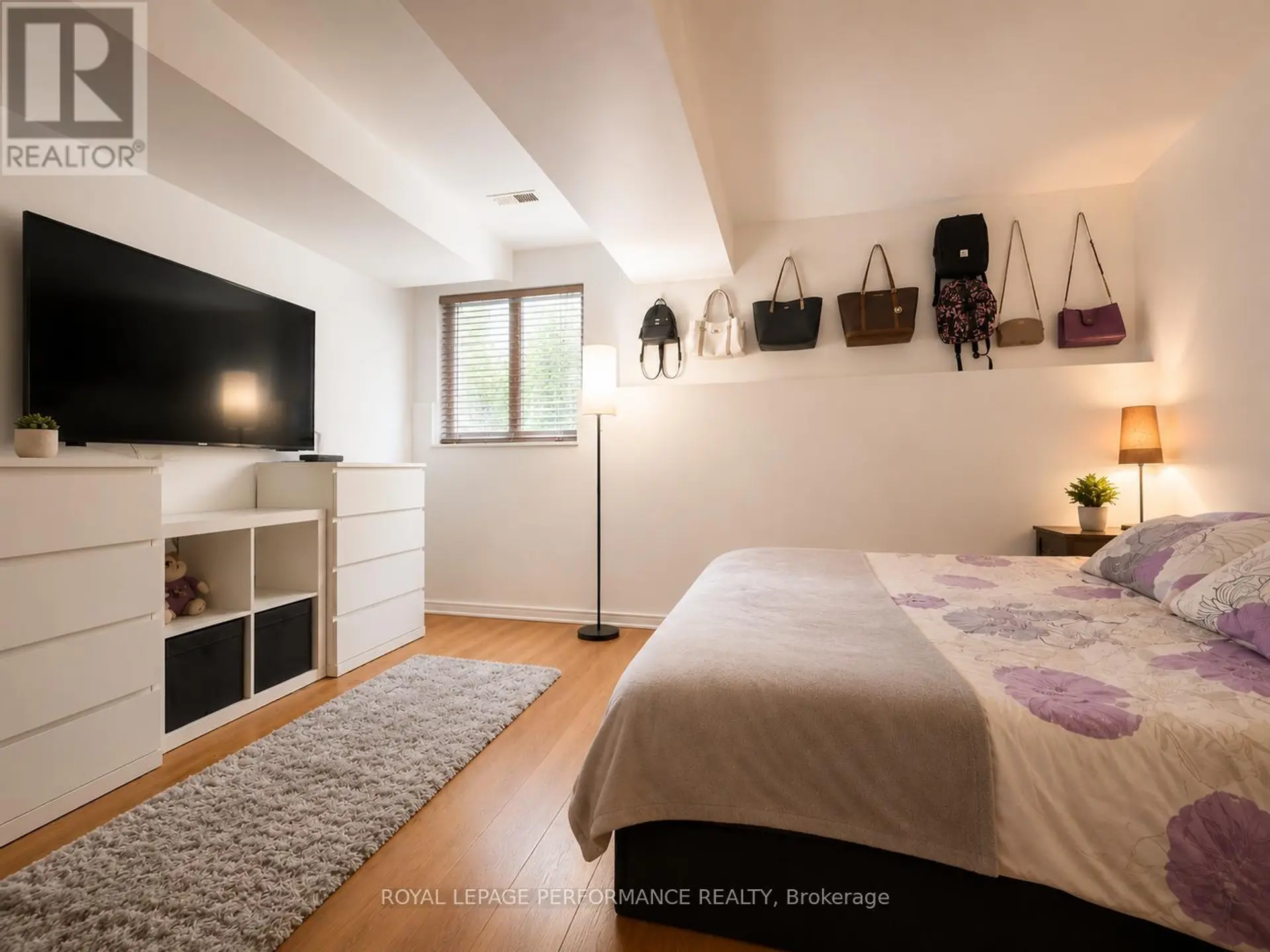 #33 59 STRATHAVEN PRIVATE - Image 15