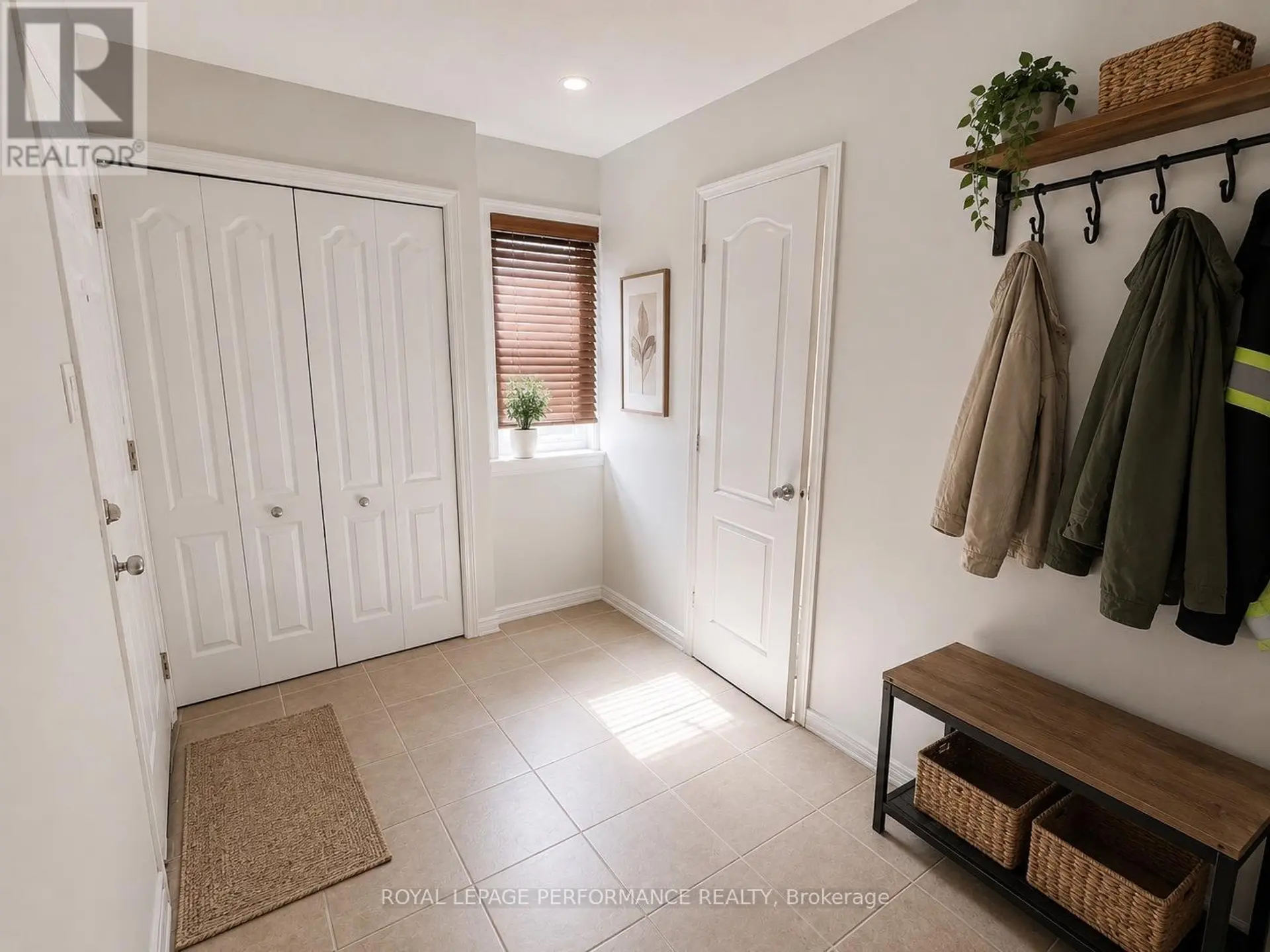 #33 59 STRATHAVEN PRIVATE - Image 2