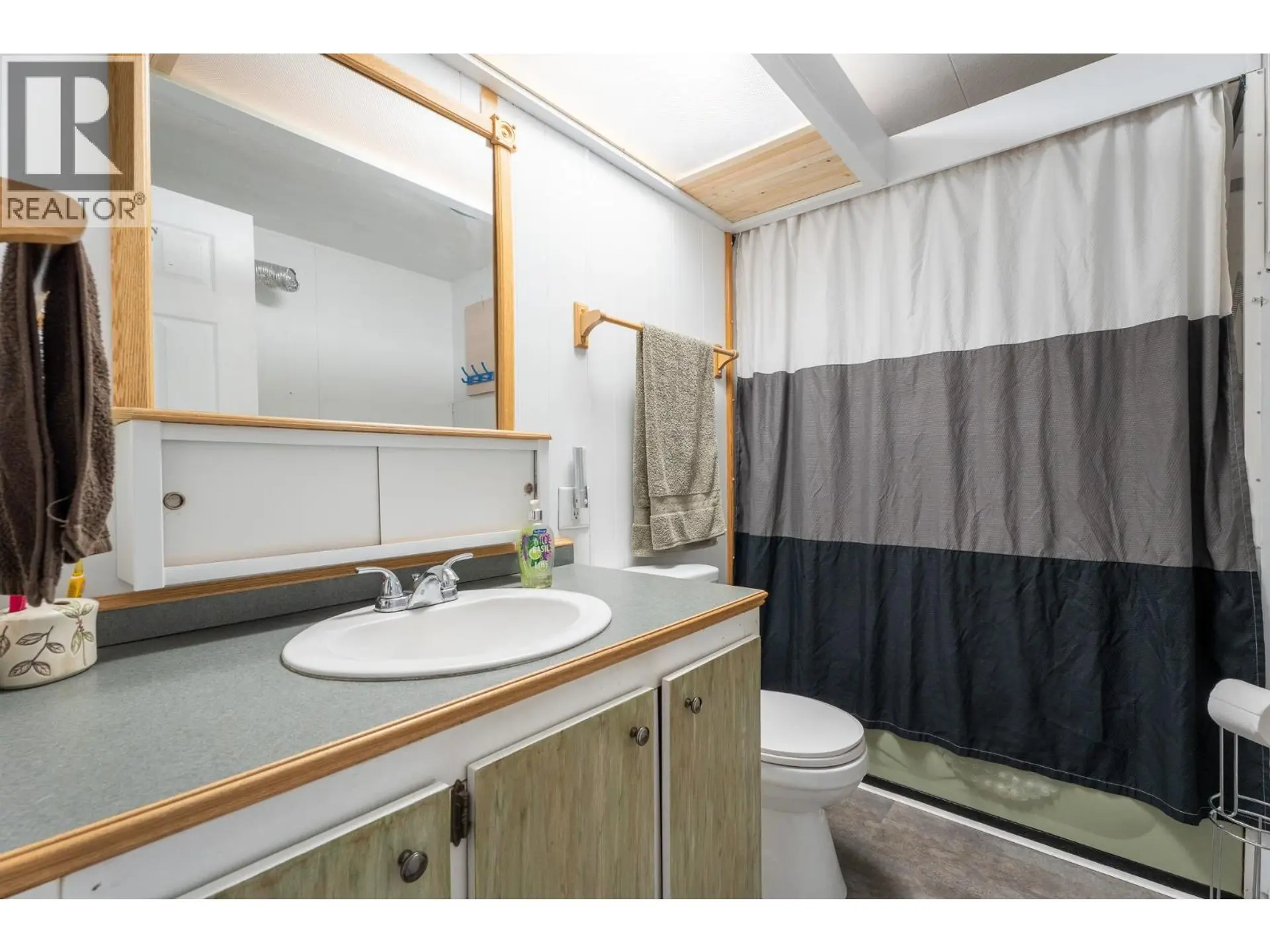 #10 8680 CASTLE ROAD - Image 14