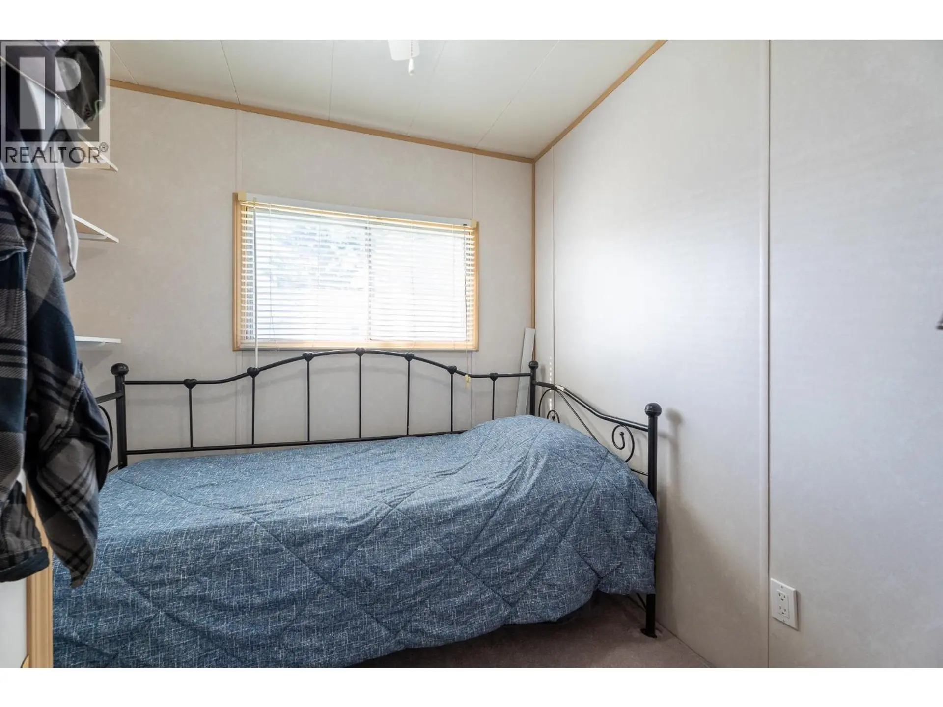 #10 8680 CASTLE ROAD - Image 15
