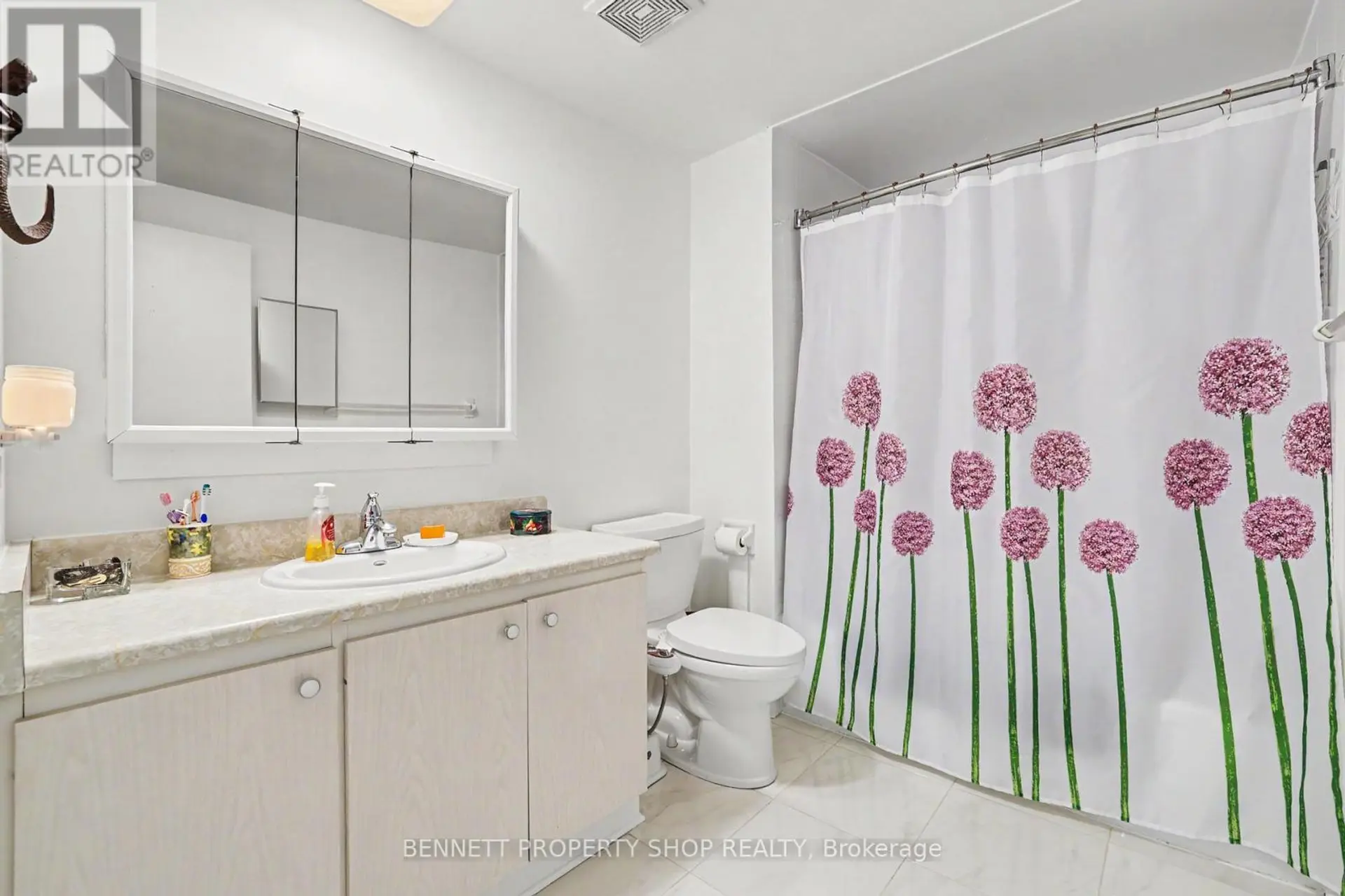 #61 3205 UPLANDS DRIVE - Image 16