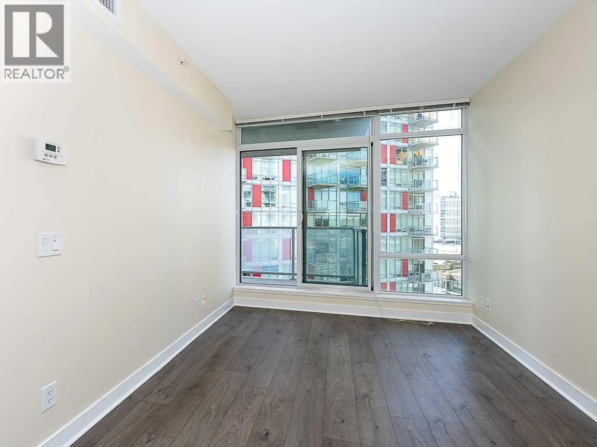 #706 30 Brentwood Common NW - Image 9