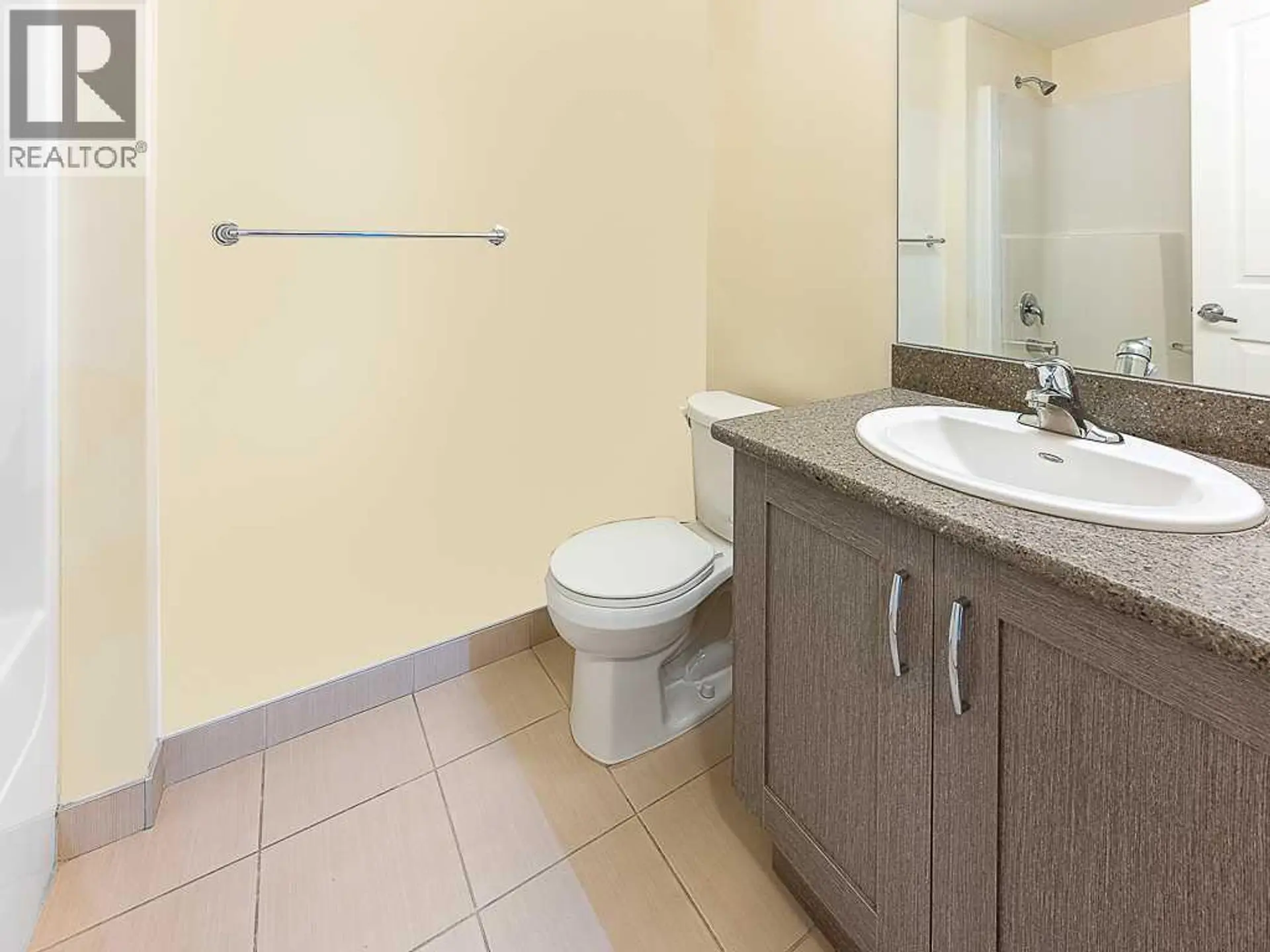 #706 30 Brentwood Common NW - Image 13