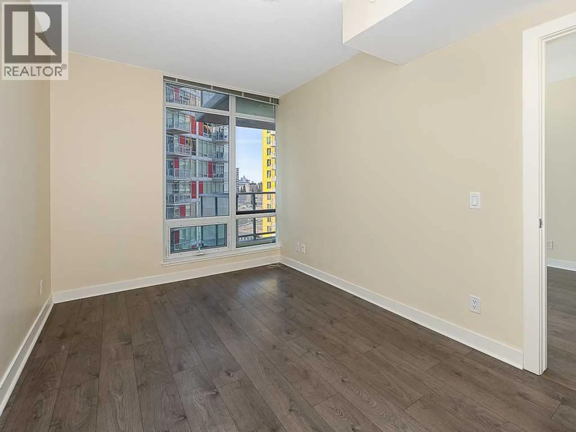 #706 30 Brentwood Common NW - Image 12