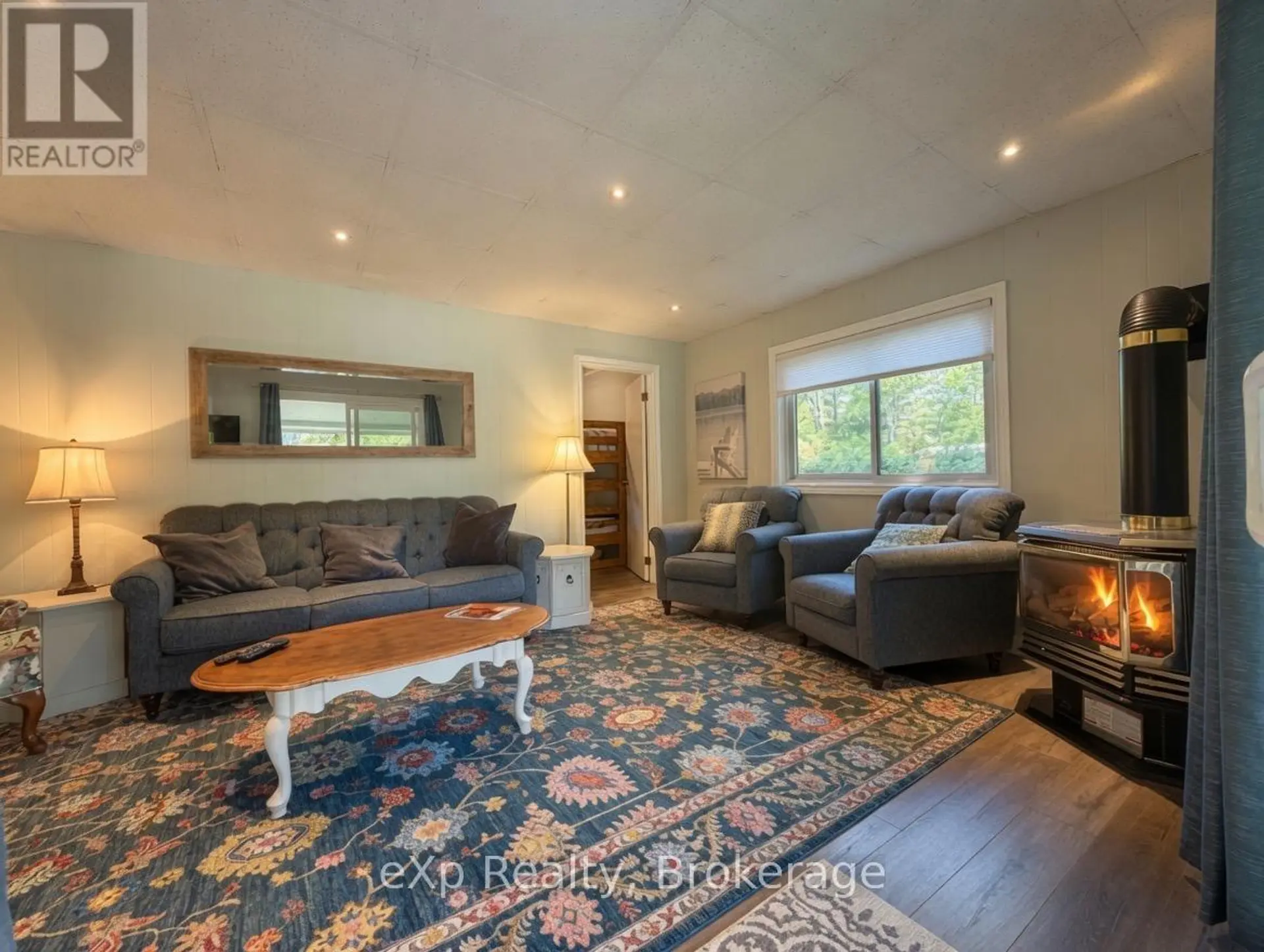 240 BAY STREET - Image 7