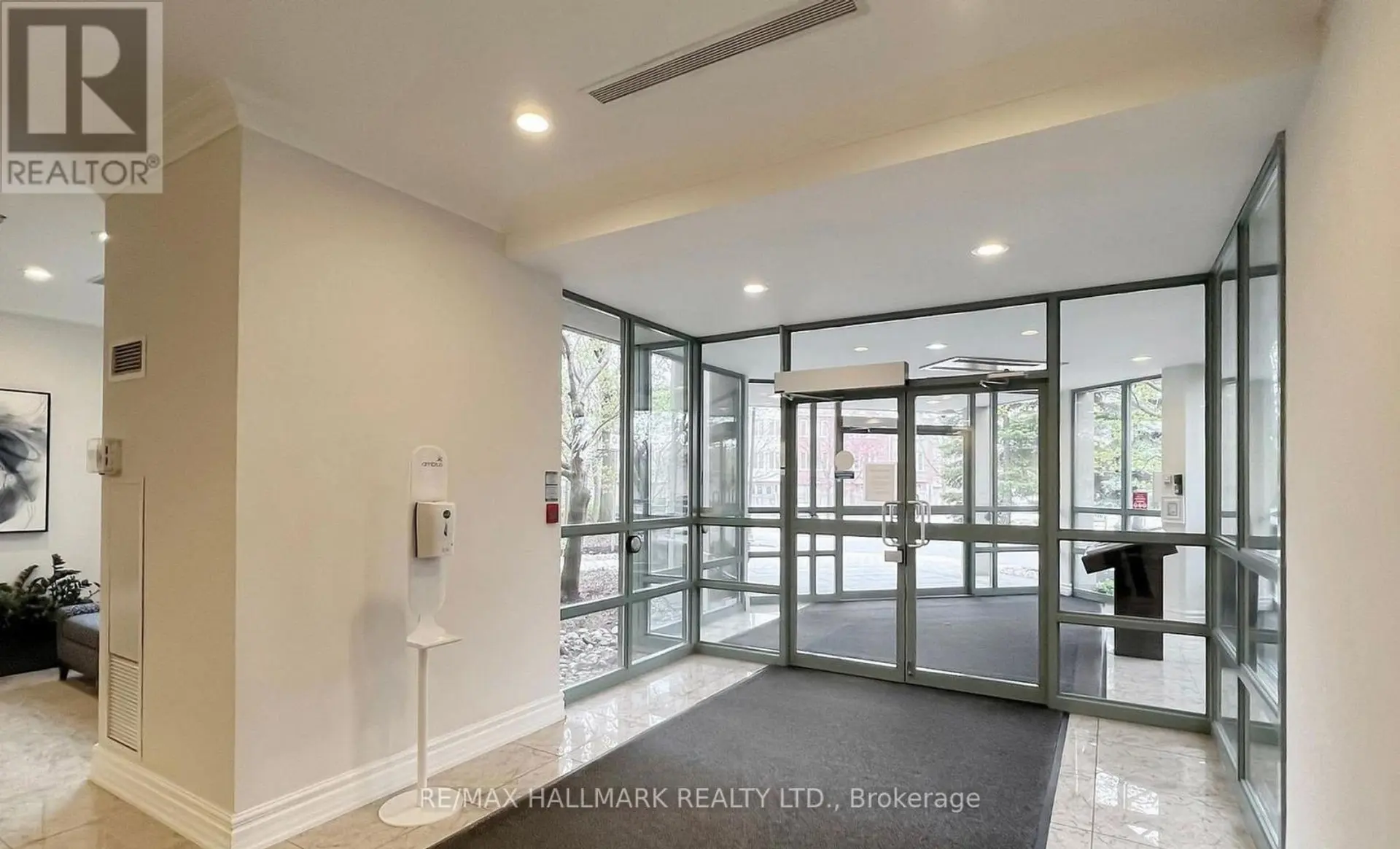 #215 3 ELLESMERE STREET - Image 6