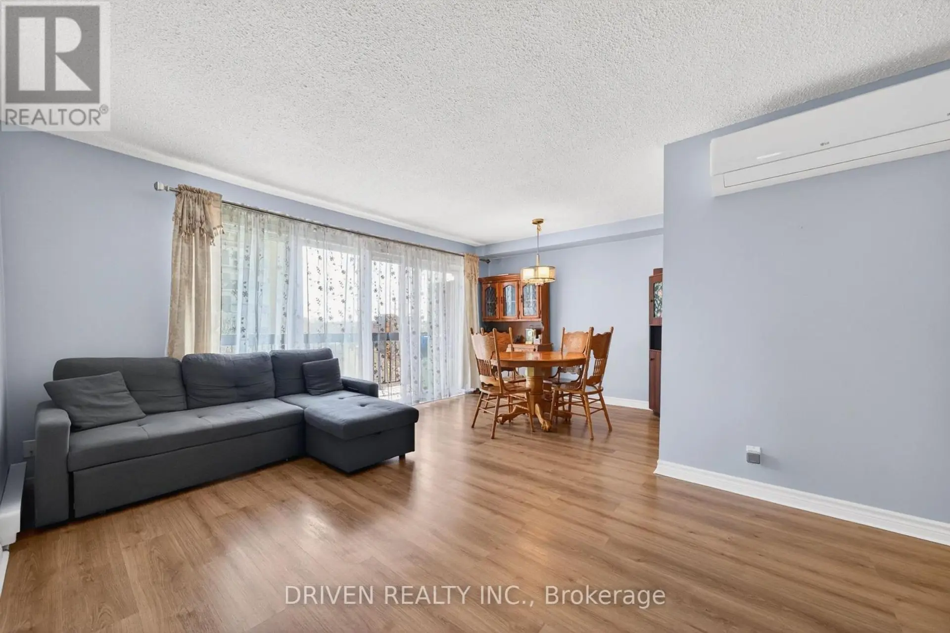 #404 158 A MCARTHUR AVENUE - Image 4