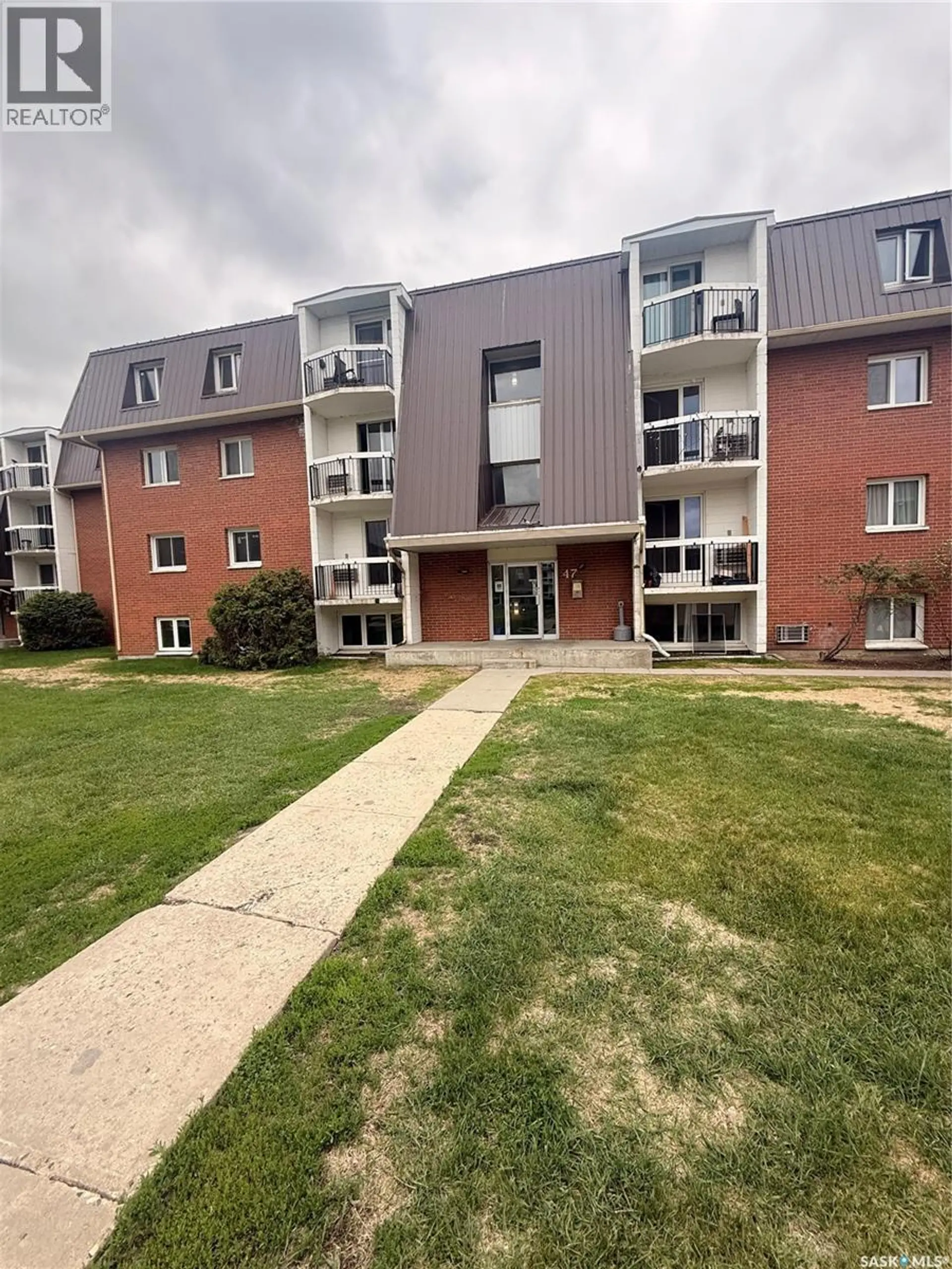 #24 47 Centennial STREET - Image 1