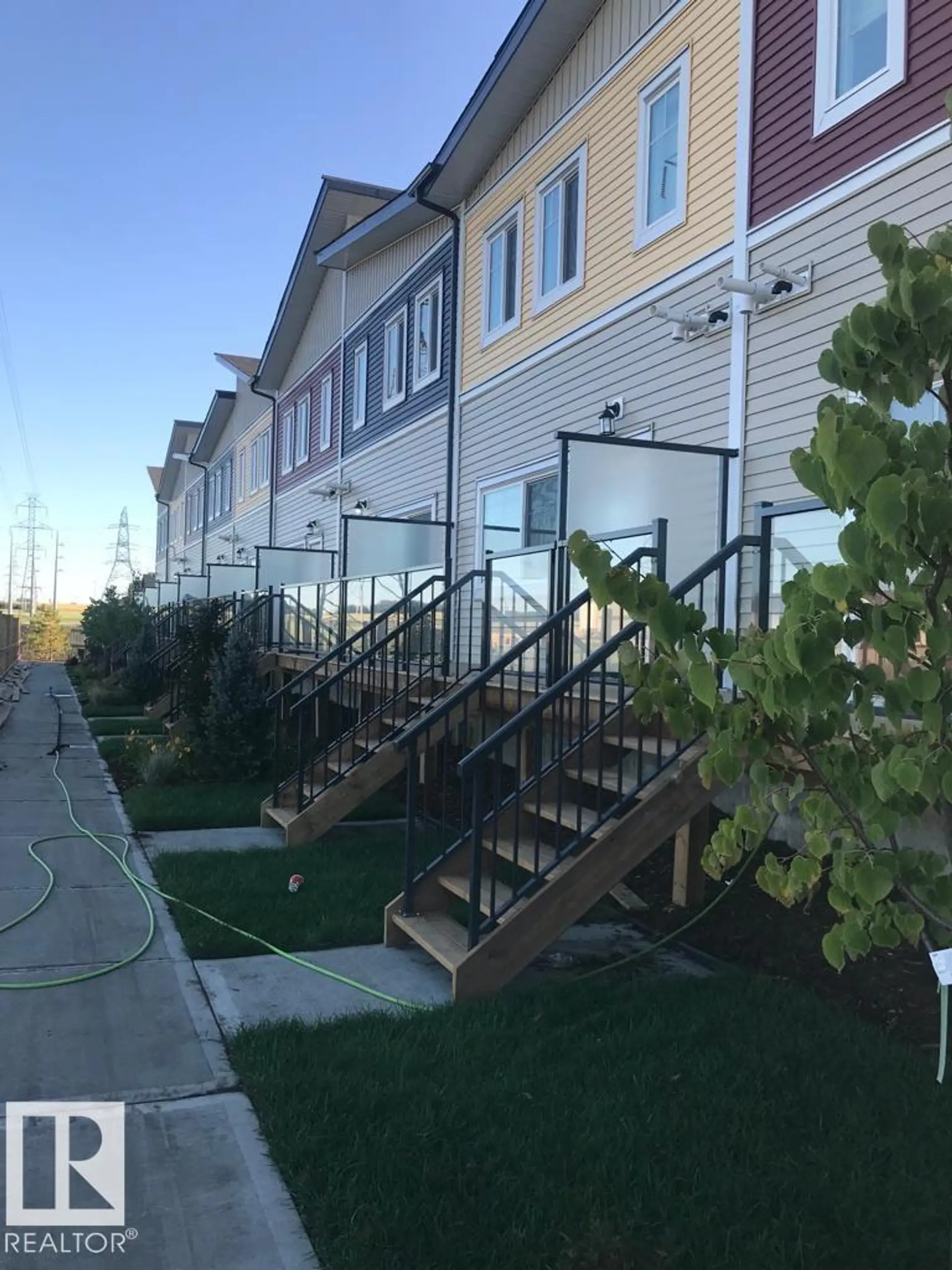 #10 2803 14 AV NW - Image 3
