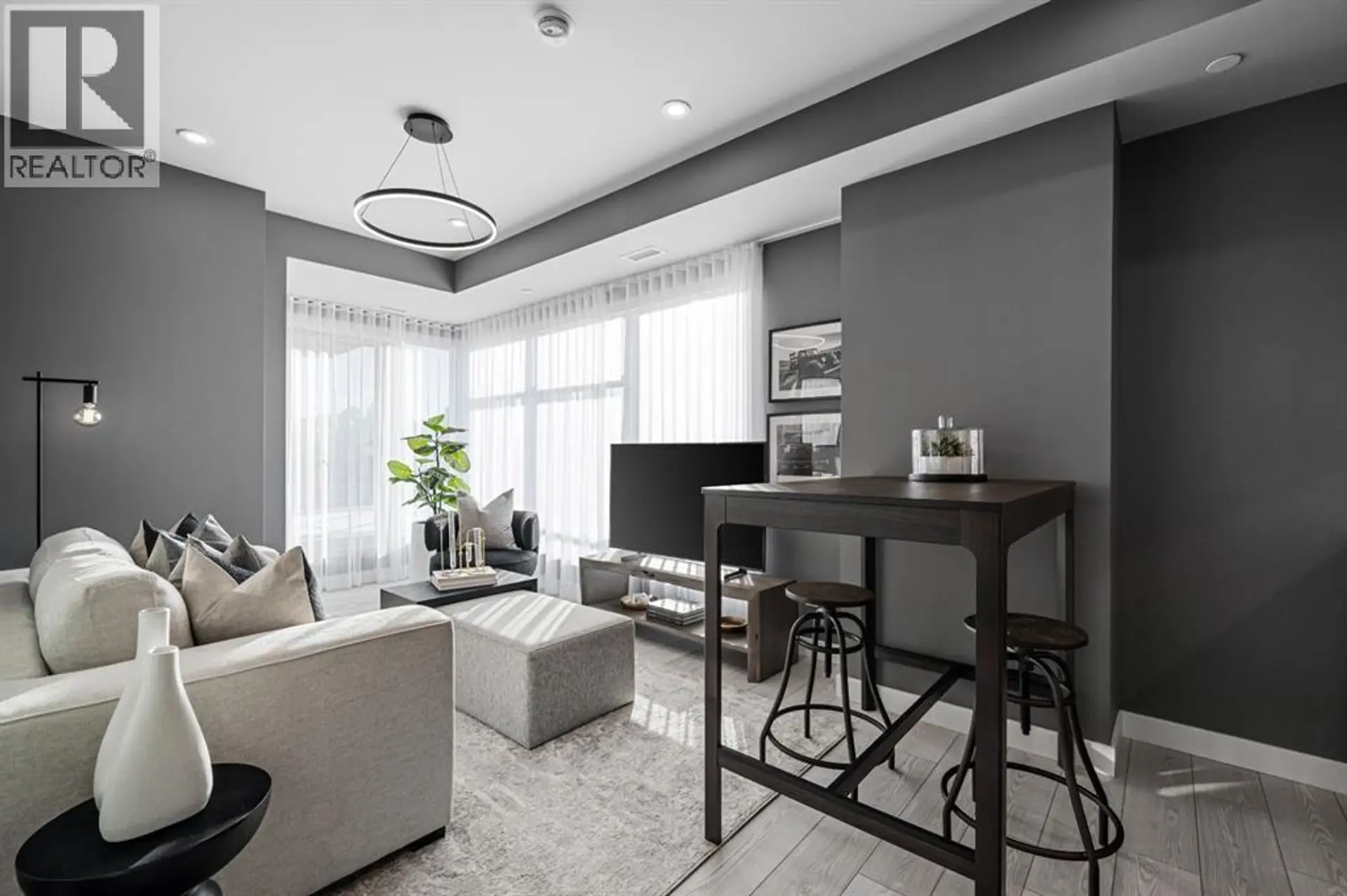 #209 310 15 Avenue SW - Image 5