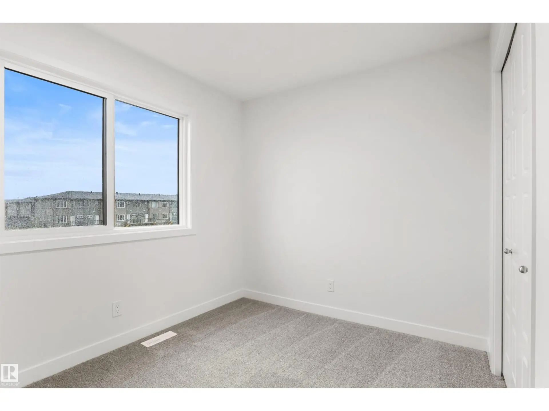 5730 HAWTHORN CM SW - Image 12