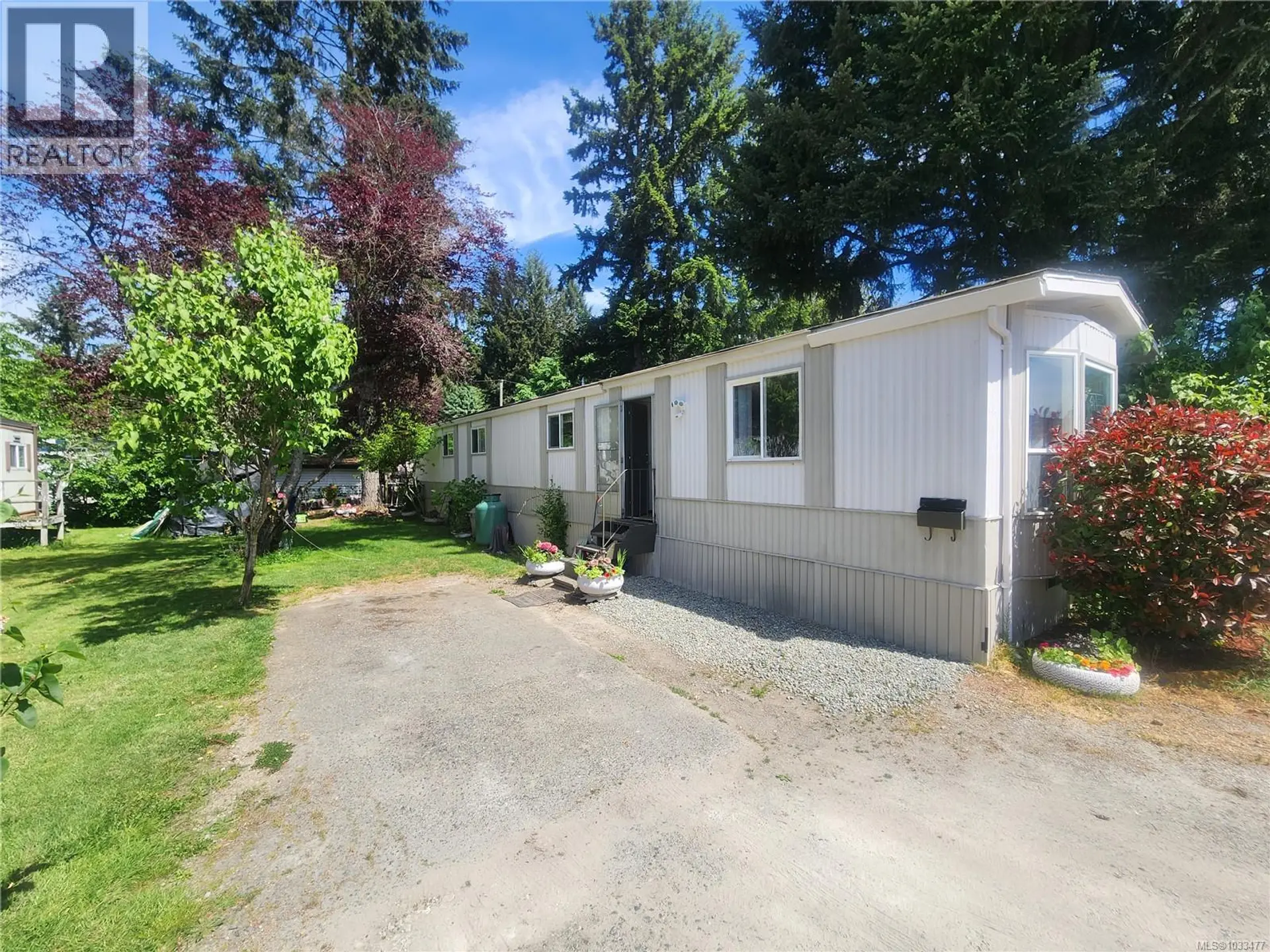 #38 971 Douglas Ave - Image 1