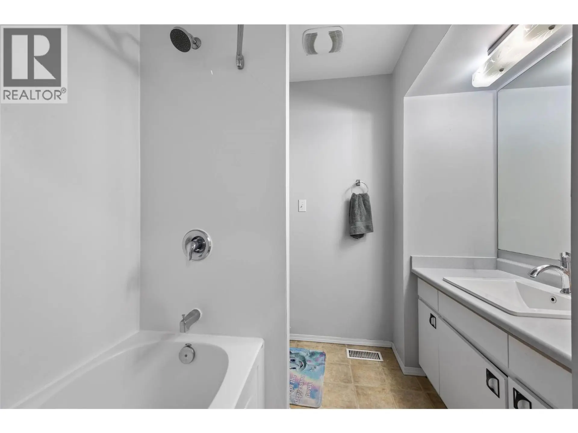 #23 1435 Summit Drive - Image 13