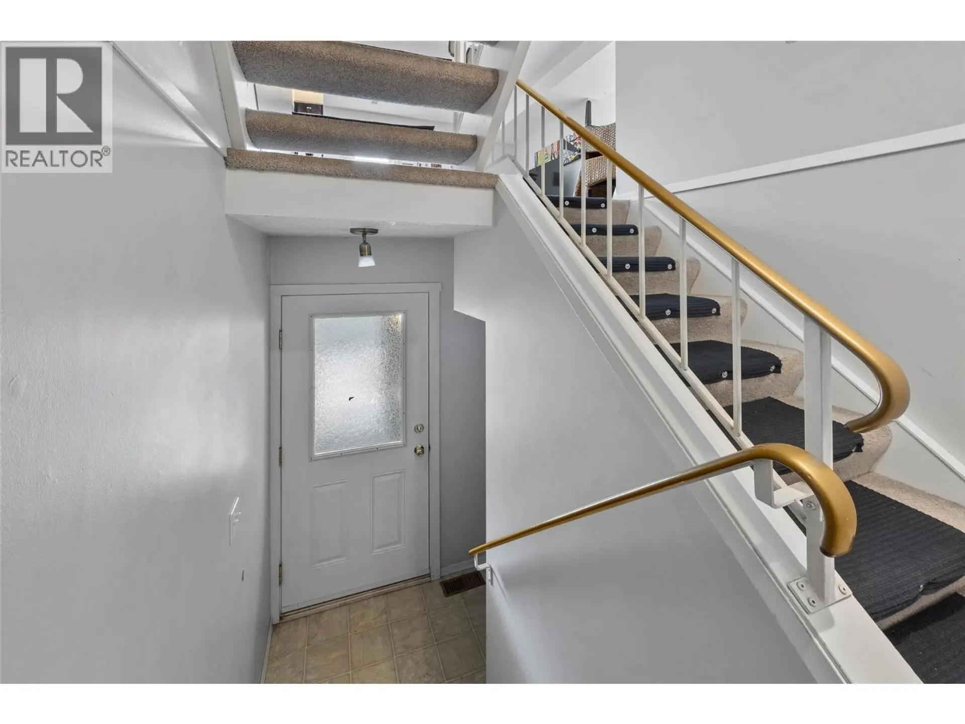 #23 1435 Summit Drive - Image 3