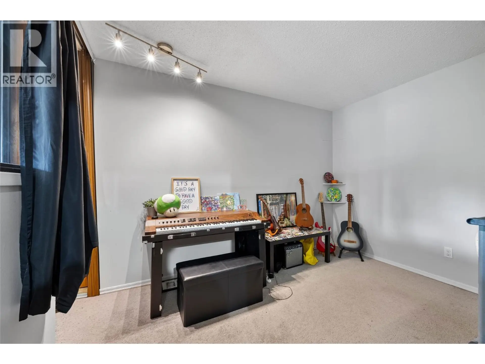 #23 1435 Summit Drive - Image 15