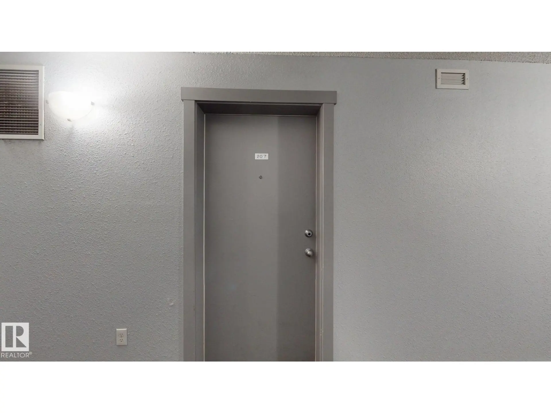 #207 11816 22 AV SW - Image 16