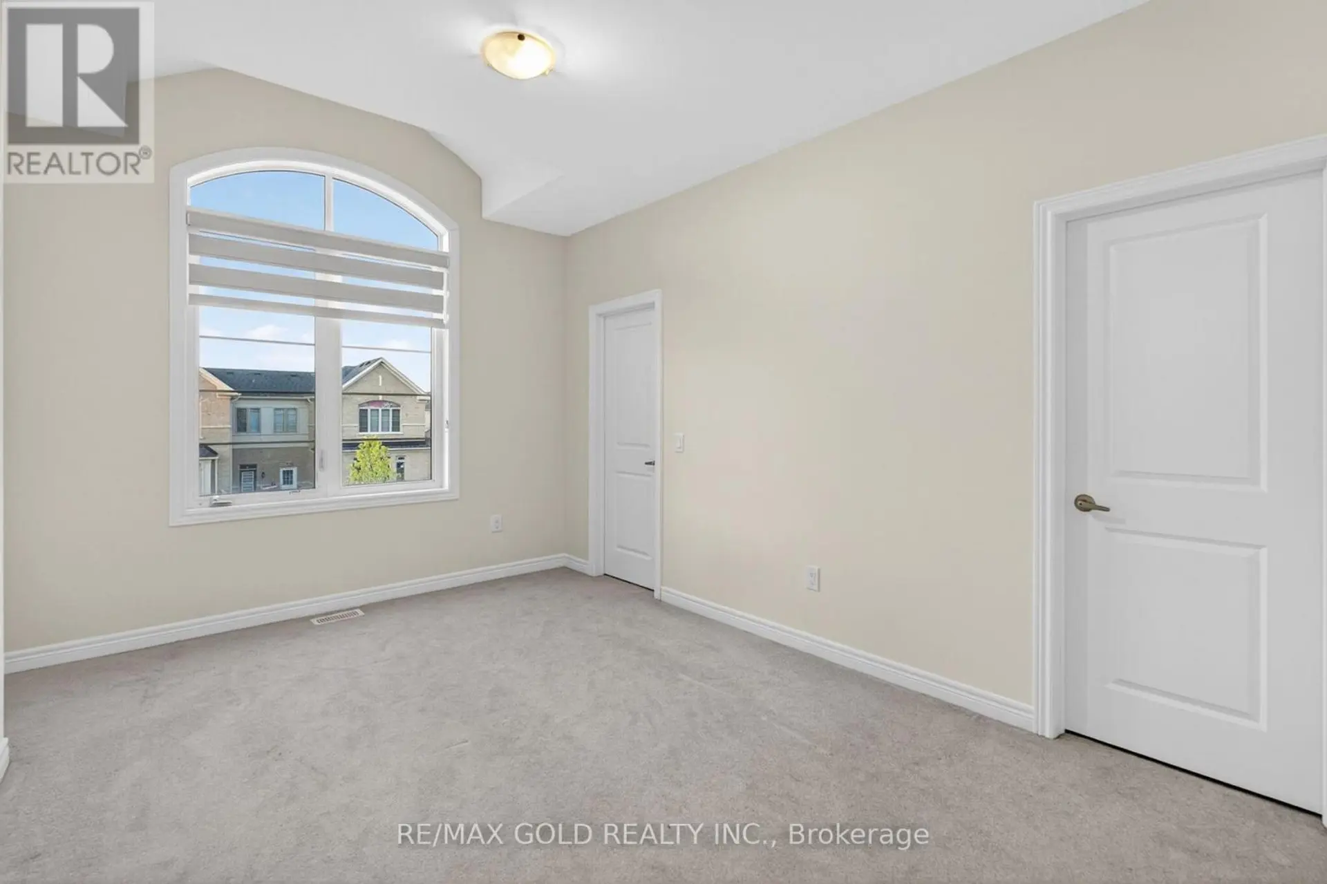 556 BRISDALE DRIVE - Image 11