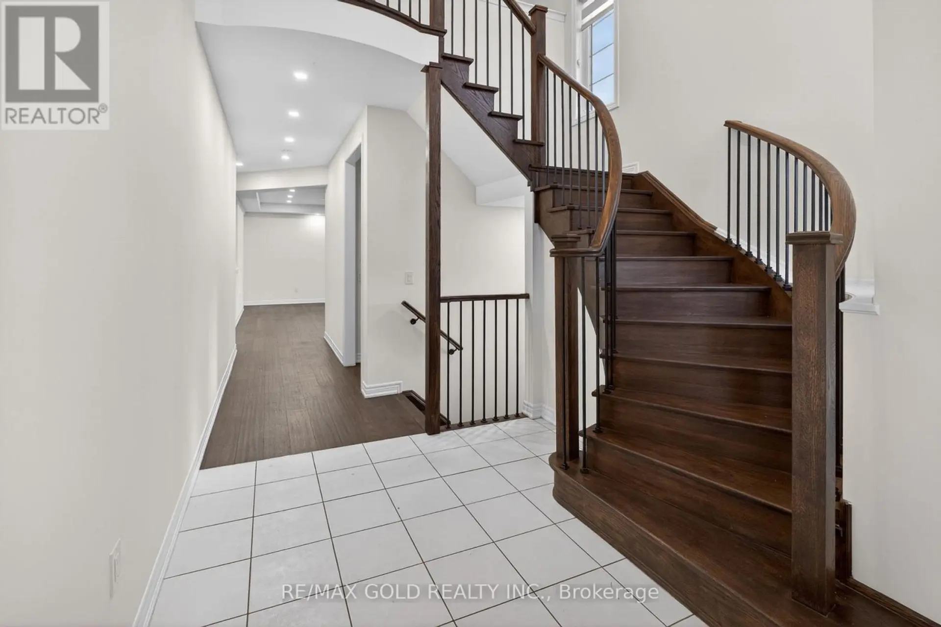 556 BRISDALE DRIVE - Image 5