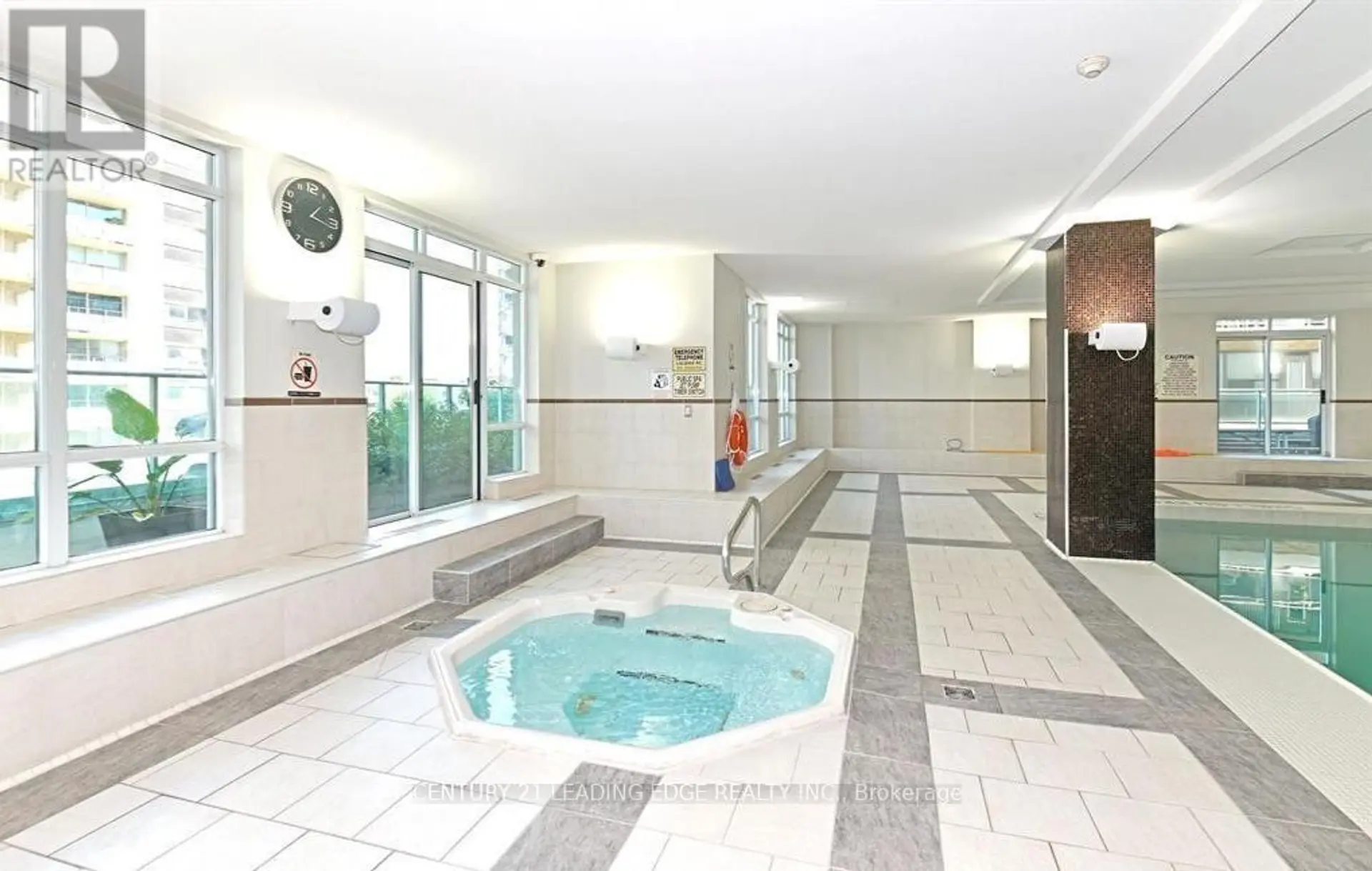 #1012 212 EGLINTON AVENUE E - Image 4