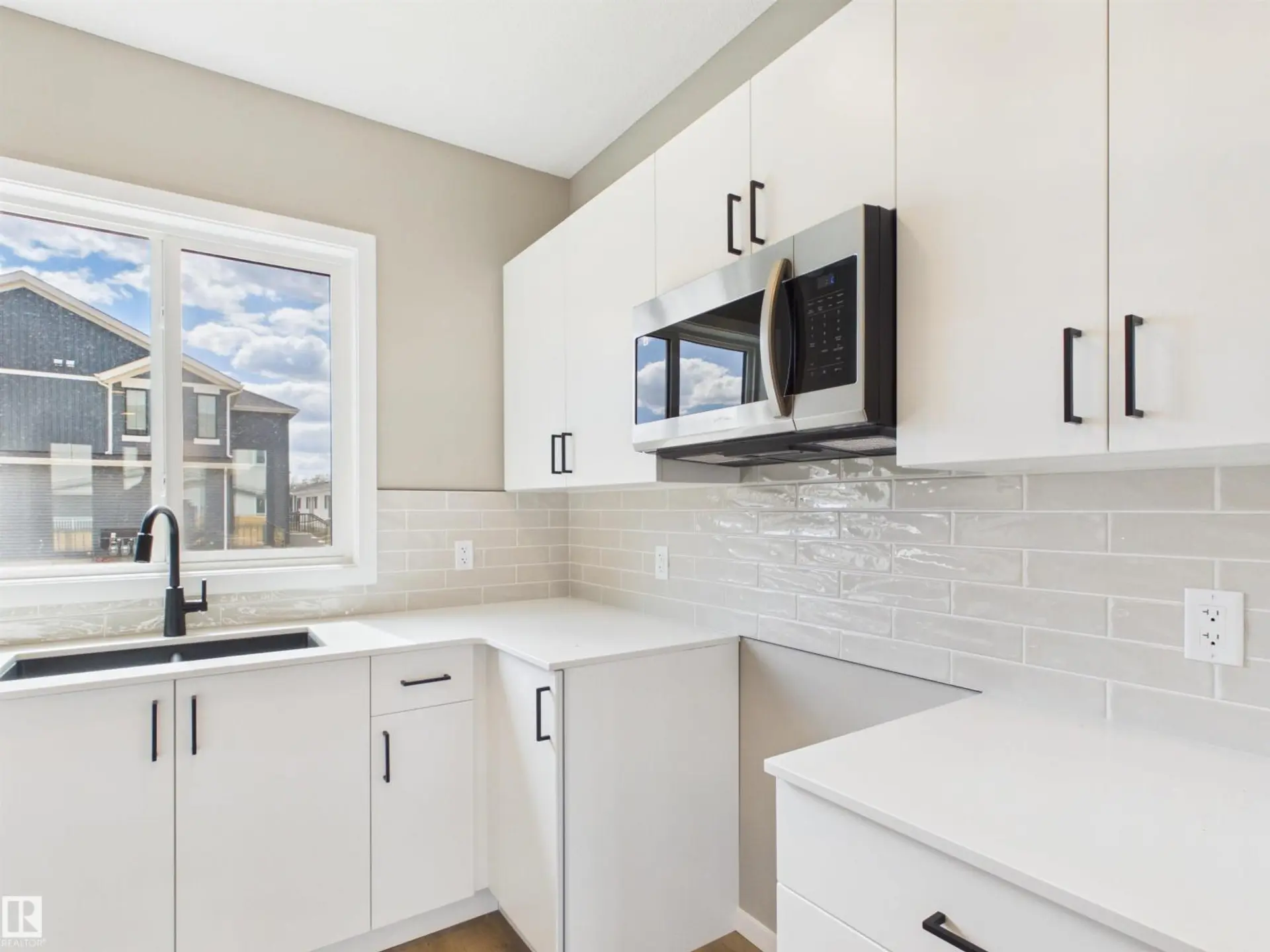 115 BRICKYARD DR - Image 4